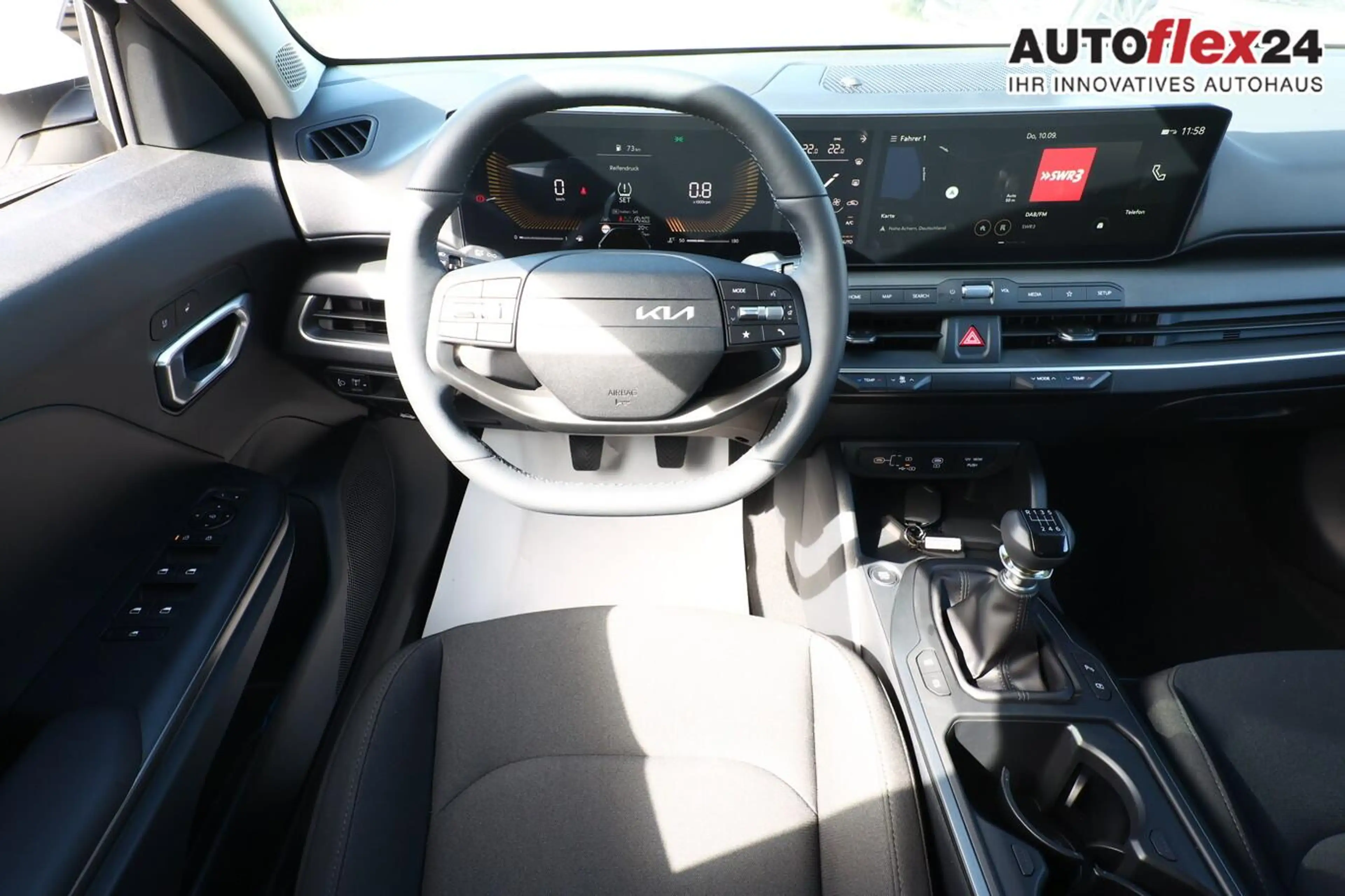 Kia K4 MT SHZ ACC Nav LED Kam Keyl 2xPDC LM16 CarPl 85... — photo 6