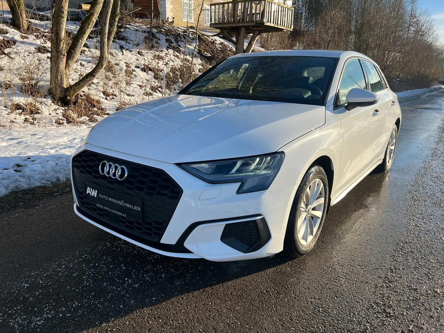 Audi A3 35 TFSI PROLINE *LED*Tempomat*Sportsitze* Weiß - 1