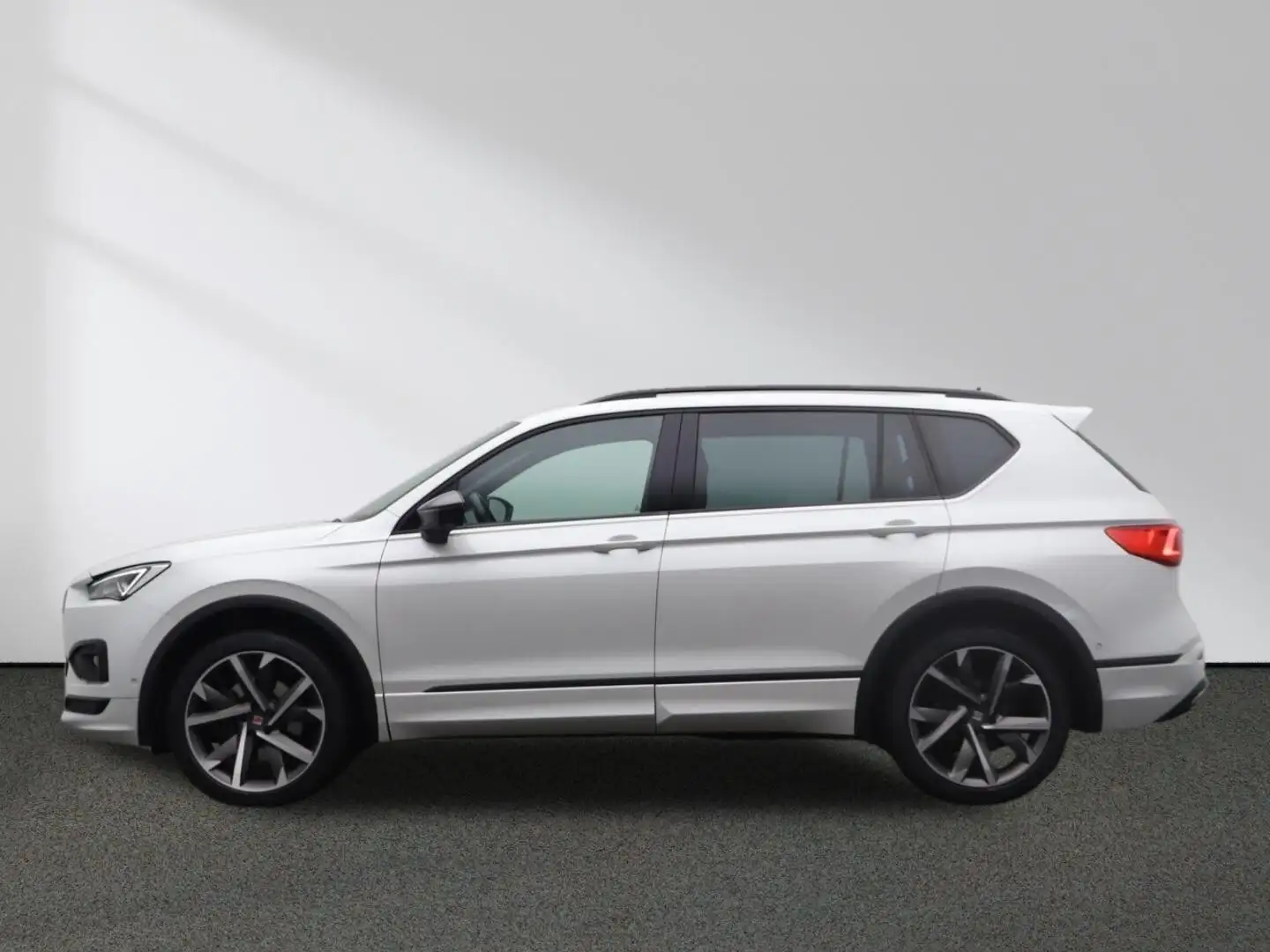 SEAT Tarraco FR 2.0TDI BEATS AHK Panorama Navi Memory Weiß - 2