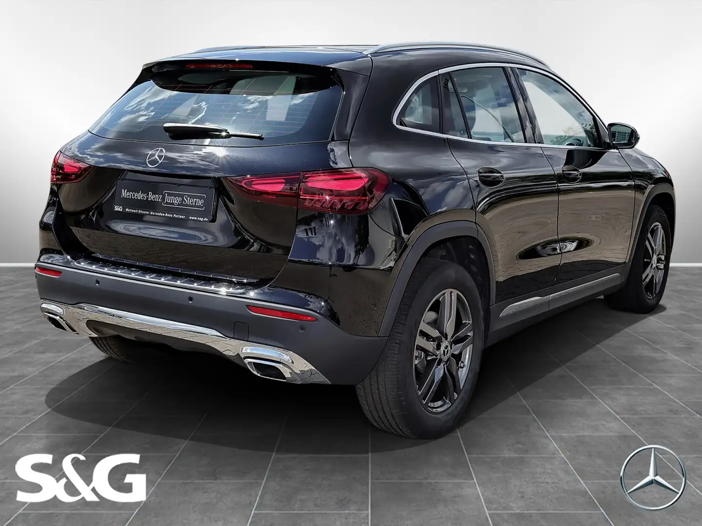 Mercedes-Benz GLA 180 Progressive MEMORY+18 ZOLL+KAMERA+LED Чорний - 2