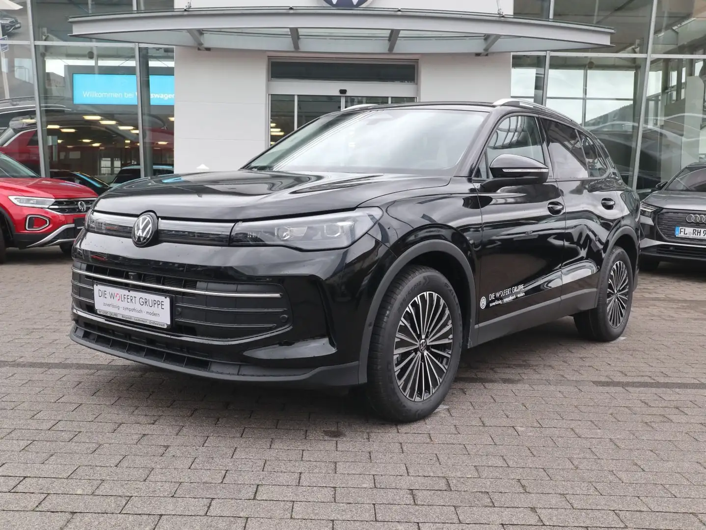 Volkswagen Tiguan GOAL 2,0 TDI SCR (150 PS) DSG *AHK*GANZJA Schwarz - 2