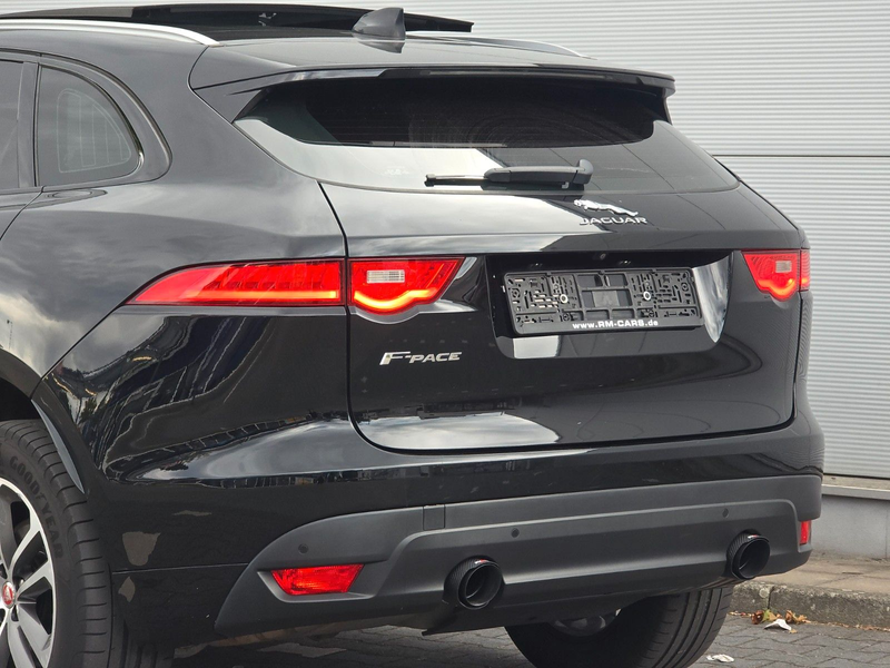 Jaguar F-Pace R-Sport AWD — photo 9