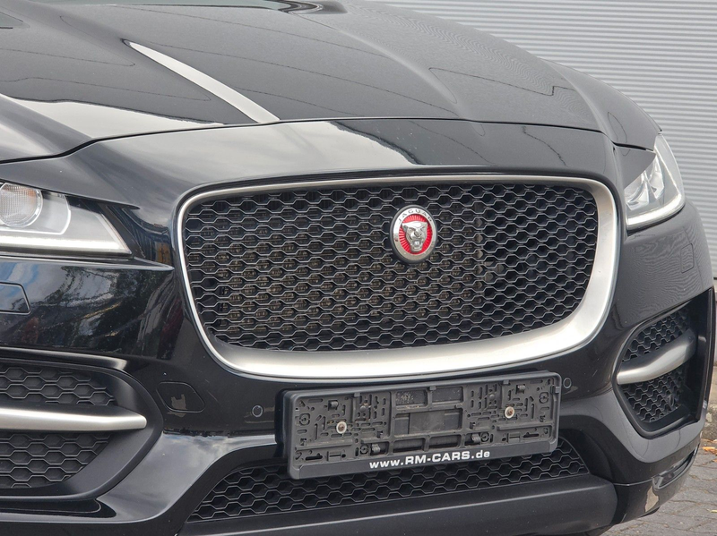 Jaguar F-Pace R-Sport AWD — photo 3