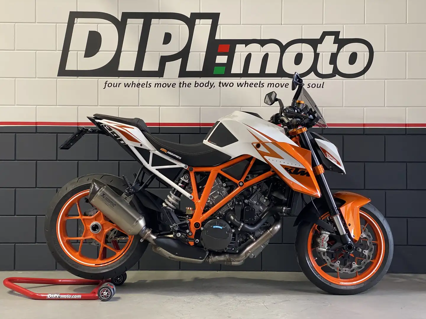 KTM 1290 Super Duke R SE - 2