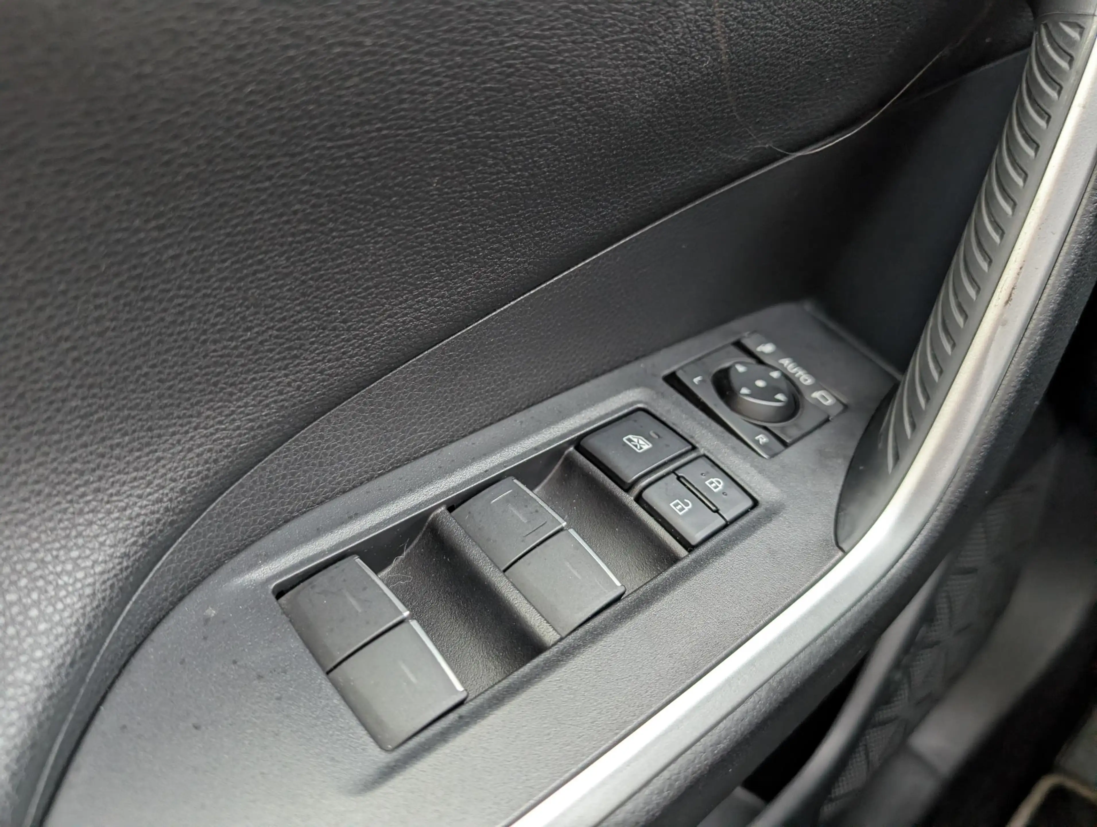 Toyota RAV 4 2.5 Hybrid AWD Active STOEL- & VOORRUITVERWARMING — photo 22