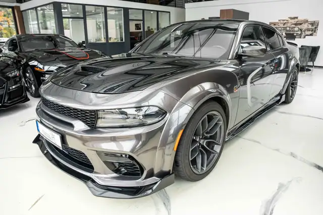 Dodge Charger 6,4 SCAT PACK ORIGINAL WIDEBODY LED