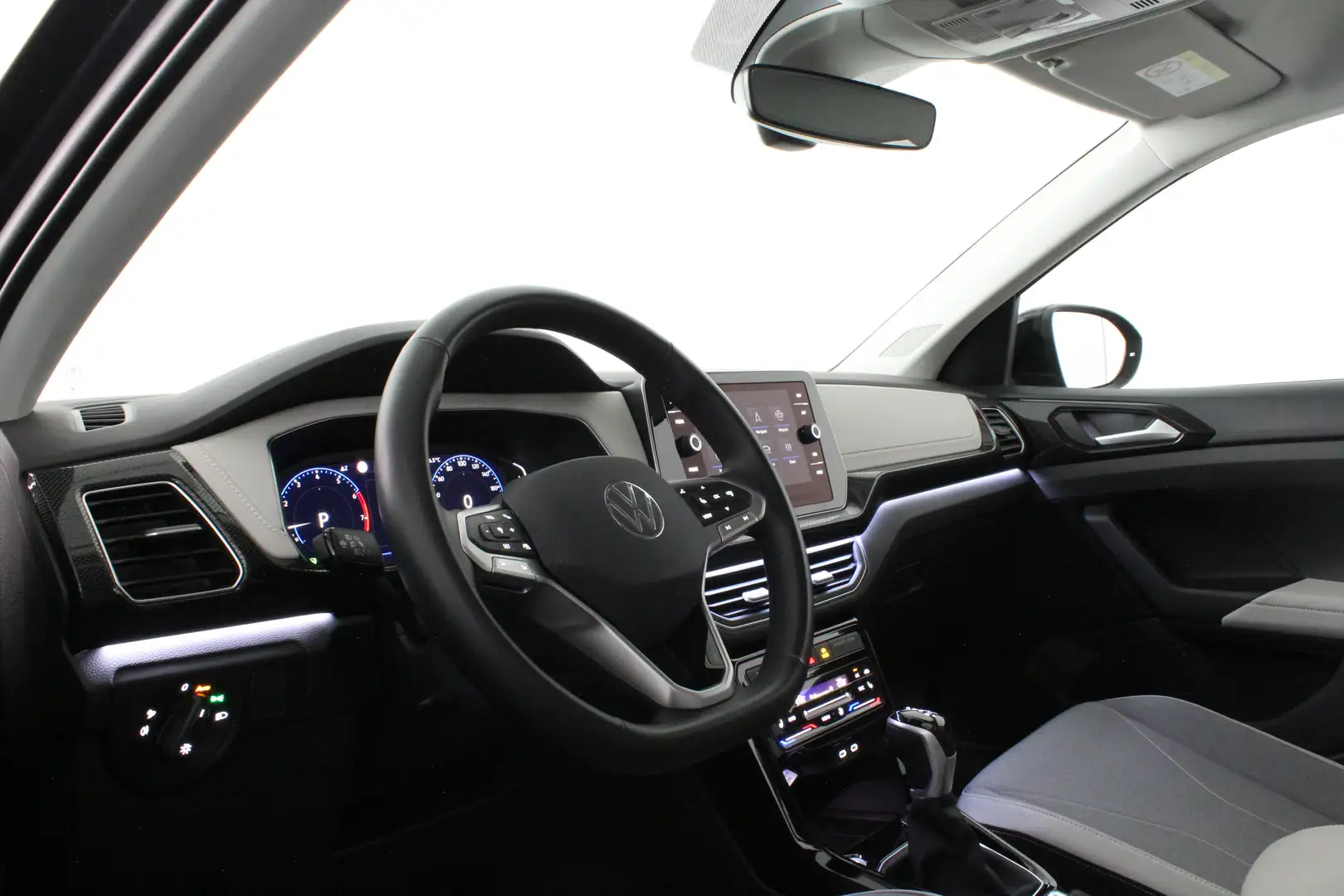 Volkswagen T-Cross 1.0 TSI Style Business Premium Automaat/Camera/IQ- Grau - 2