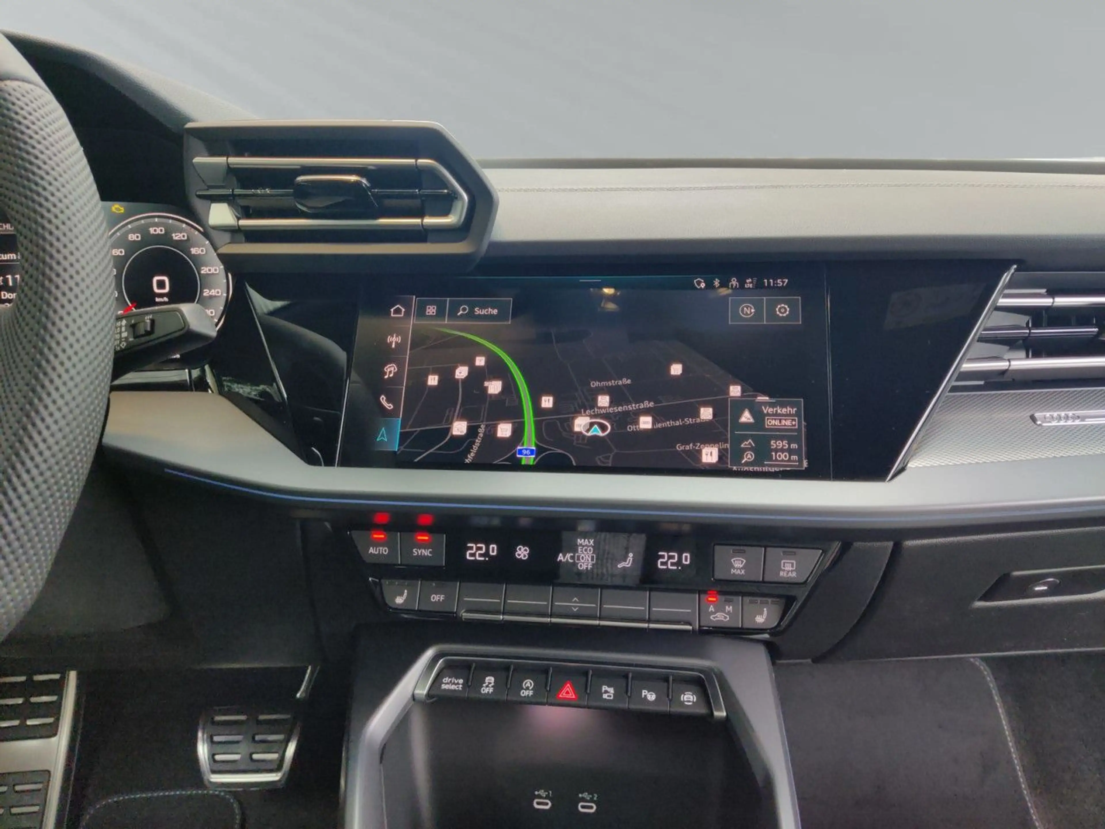 Audi A3 Sportback 30 TFSI S line S tronic AHK ACC LED K — photo 13