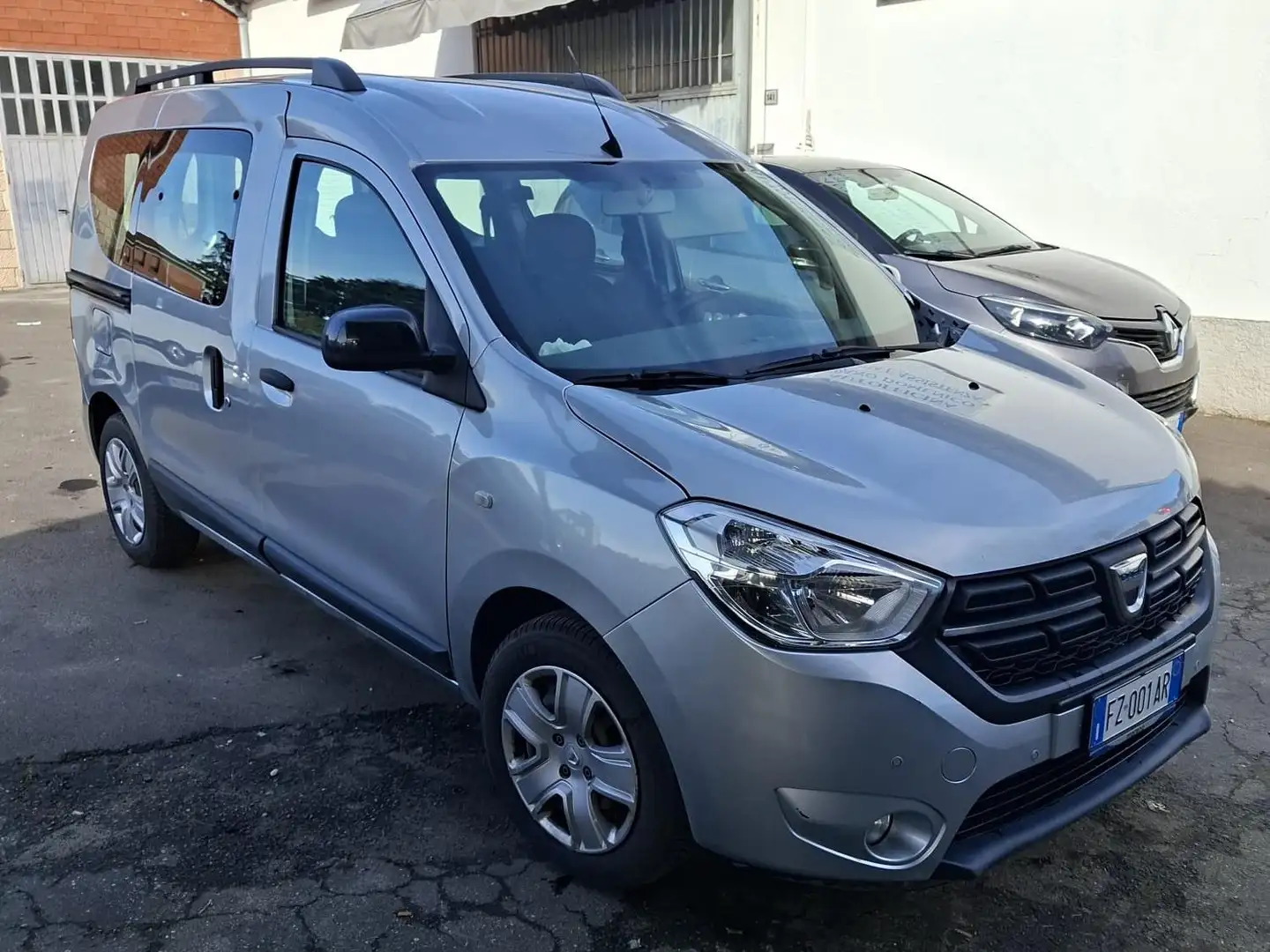 Dacia Dokker Dokker 2017 1.5 blue dci Comfort s Argento - 1
