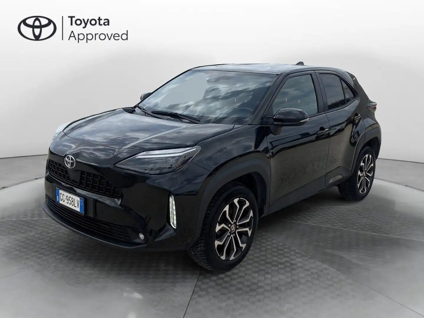 Toyota Yaris Cross 1.5 Hybrid 5p. E-CVT Trend Černá - 1