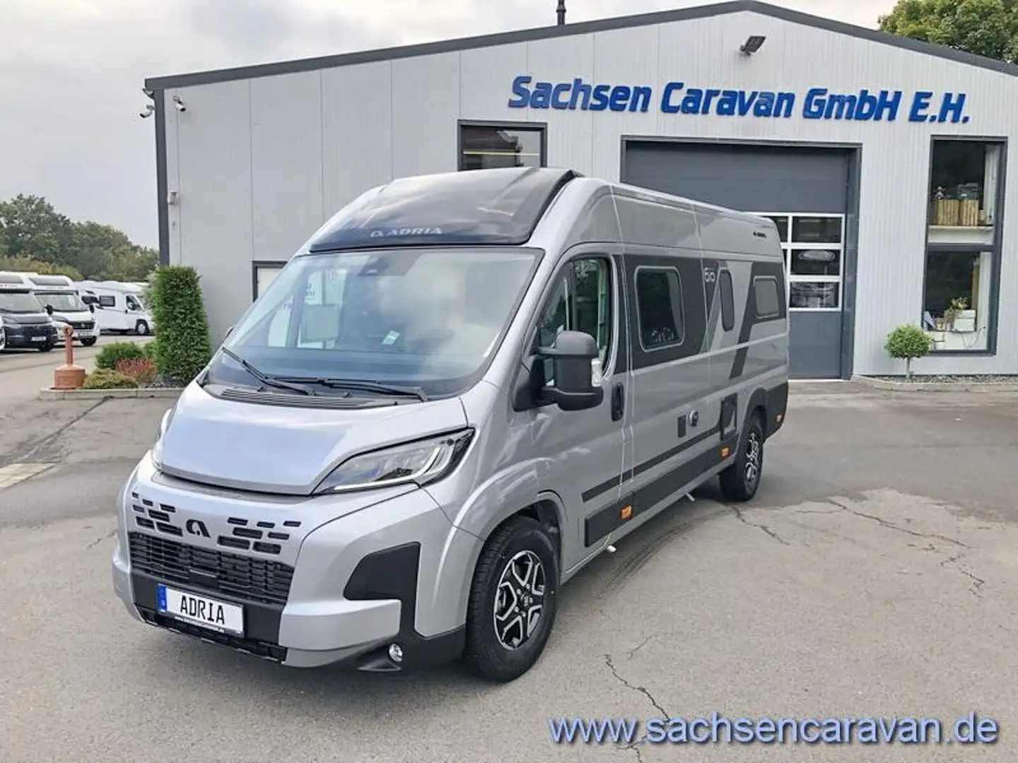 Adria Twin 640 SLB 60Y Jubilee Silber - 1