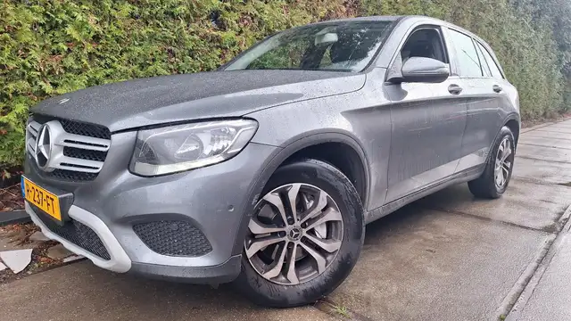 Mercedes-Benz GLC 220 d 4MATIC