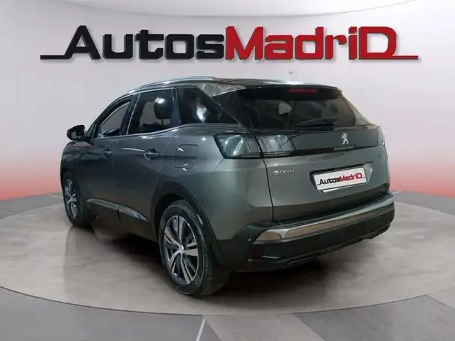 Peugeot 3008 view 5