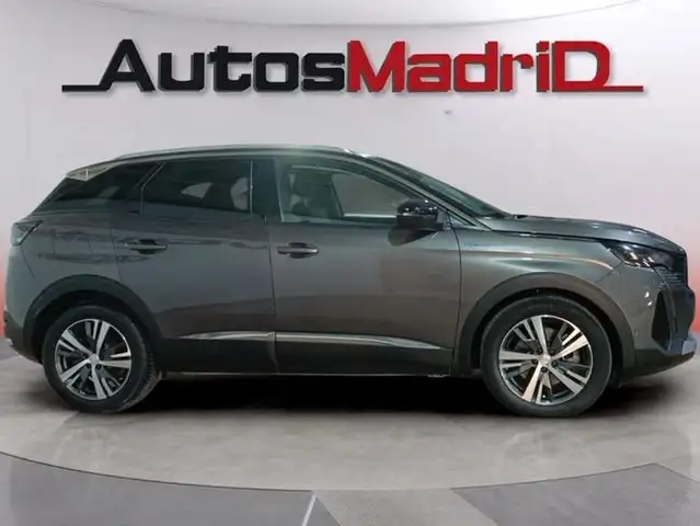 Peugeot 3008 view 9