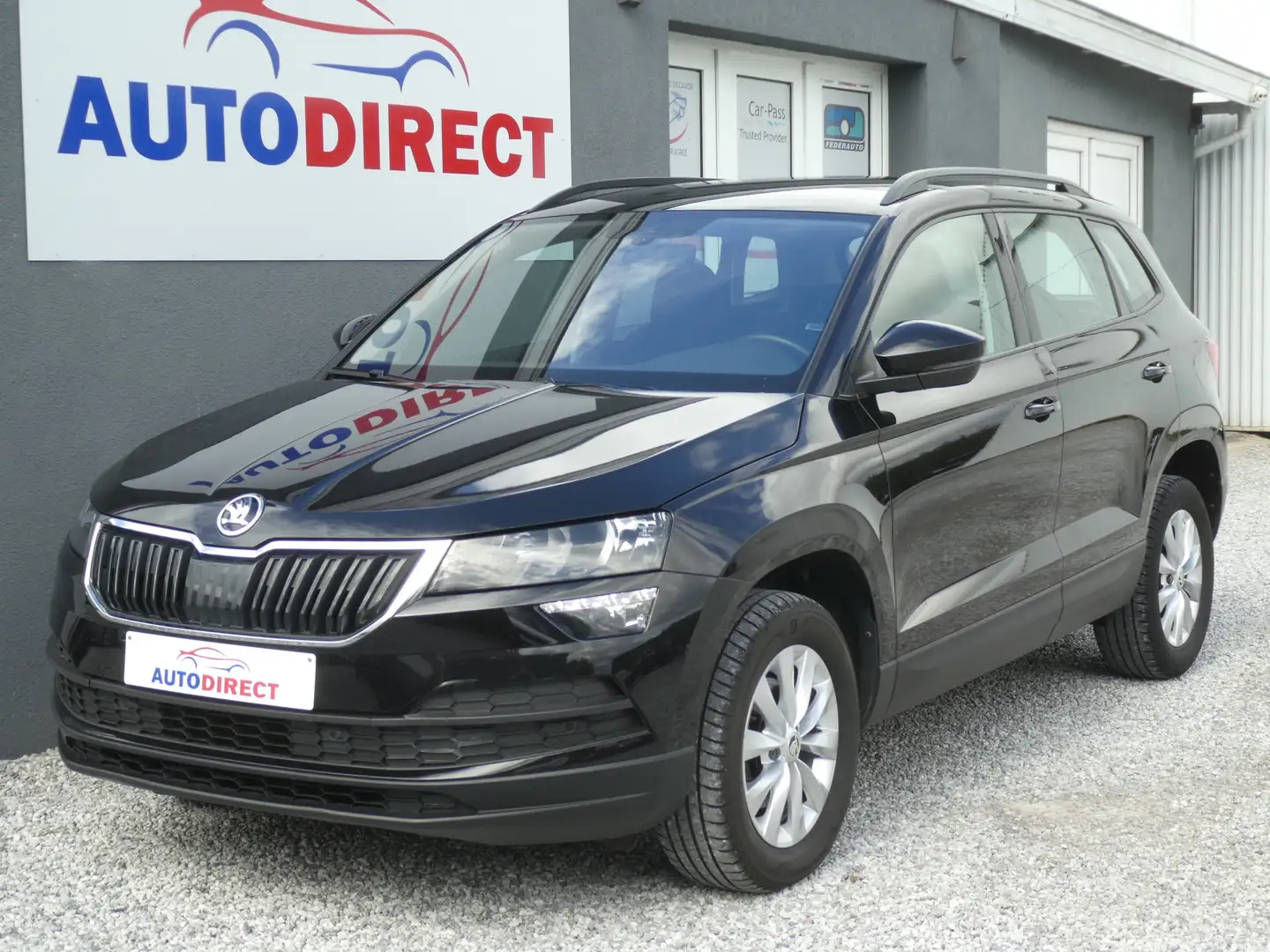 Skoda Karoq 2.0 CR TDi SCR Ambition DSG Navi, Carplay, Camera Schwarz - 1