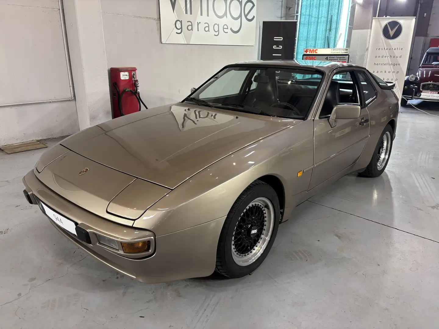 Porsche 944 S1 Bronze - 1