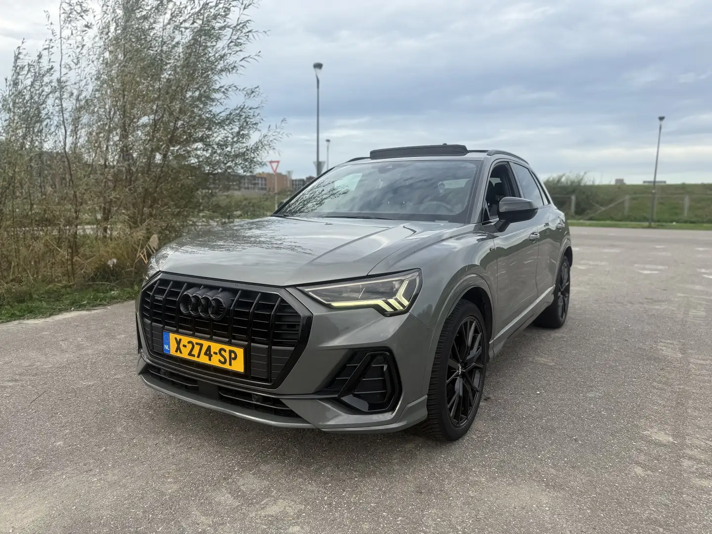 Audi Q3 40 TFSI q. edition one S-line Quattro Pano Full Gris - 1