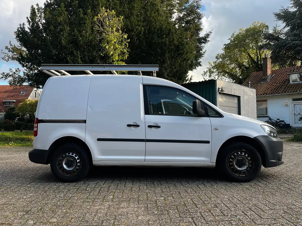 Volkswagen Caddy 2014 из Европы — купить под ключ