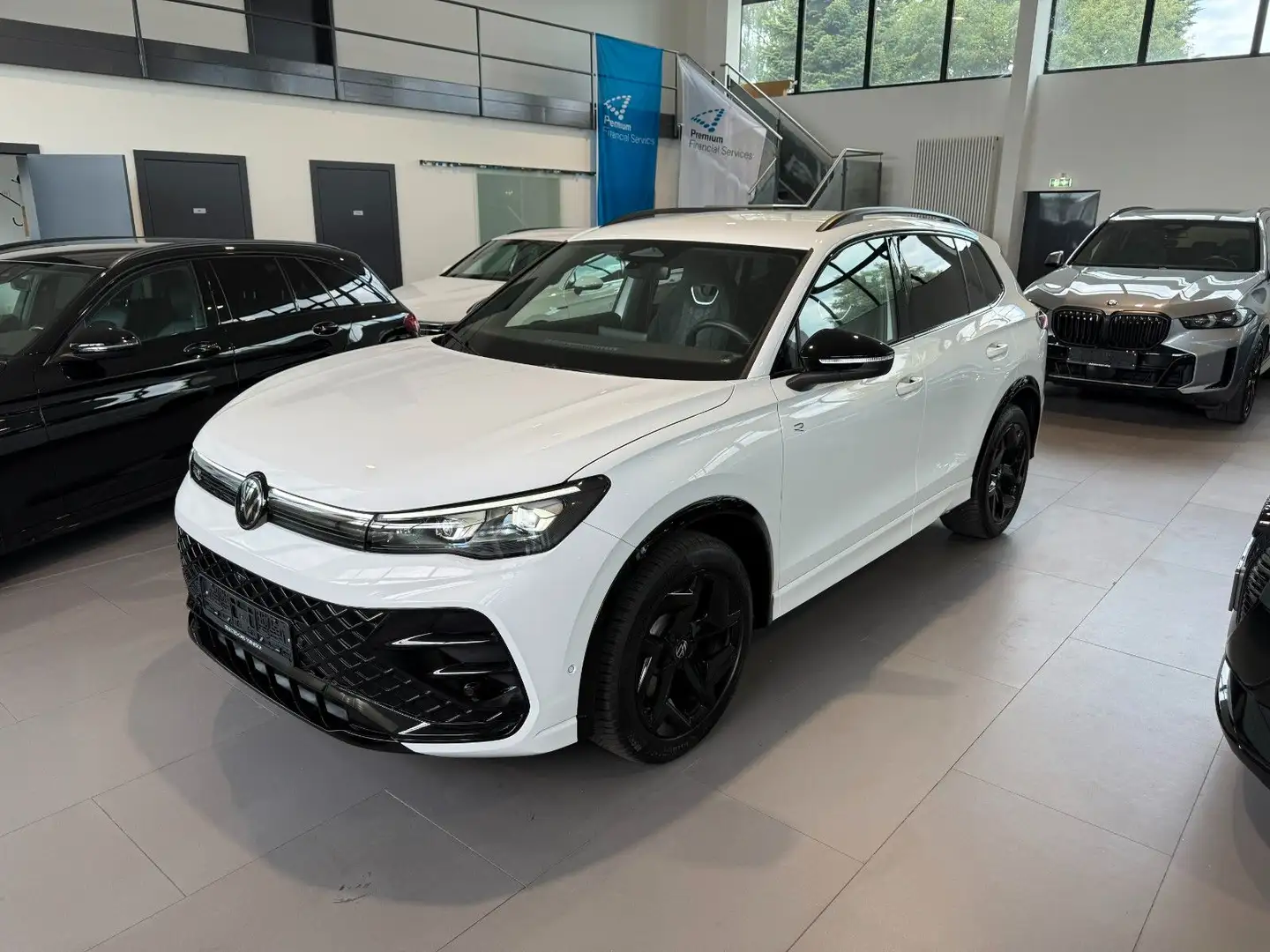 Volkswagen Tiguan 2.0 TDI DSG R-Line AID/MATRIX/360°/AHK Blanco - 1