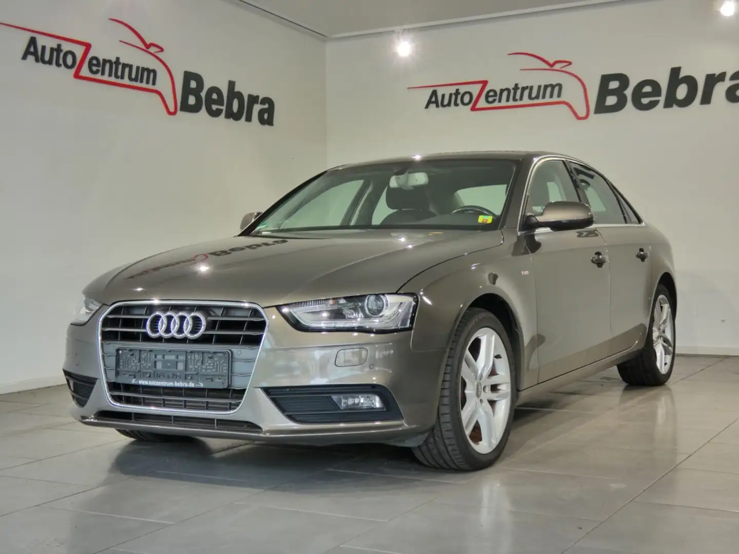 Audi A4 Lim. 1.8 TFSI Ambiente S-Line Xenon/Navi/SHZ Grau - 1