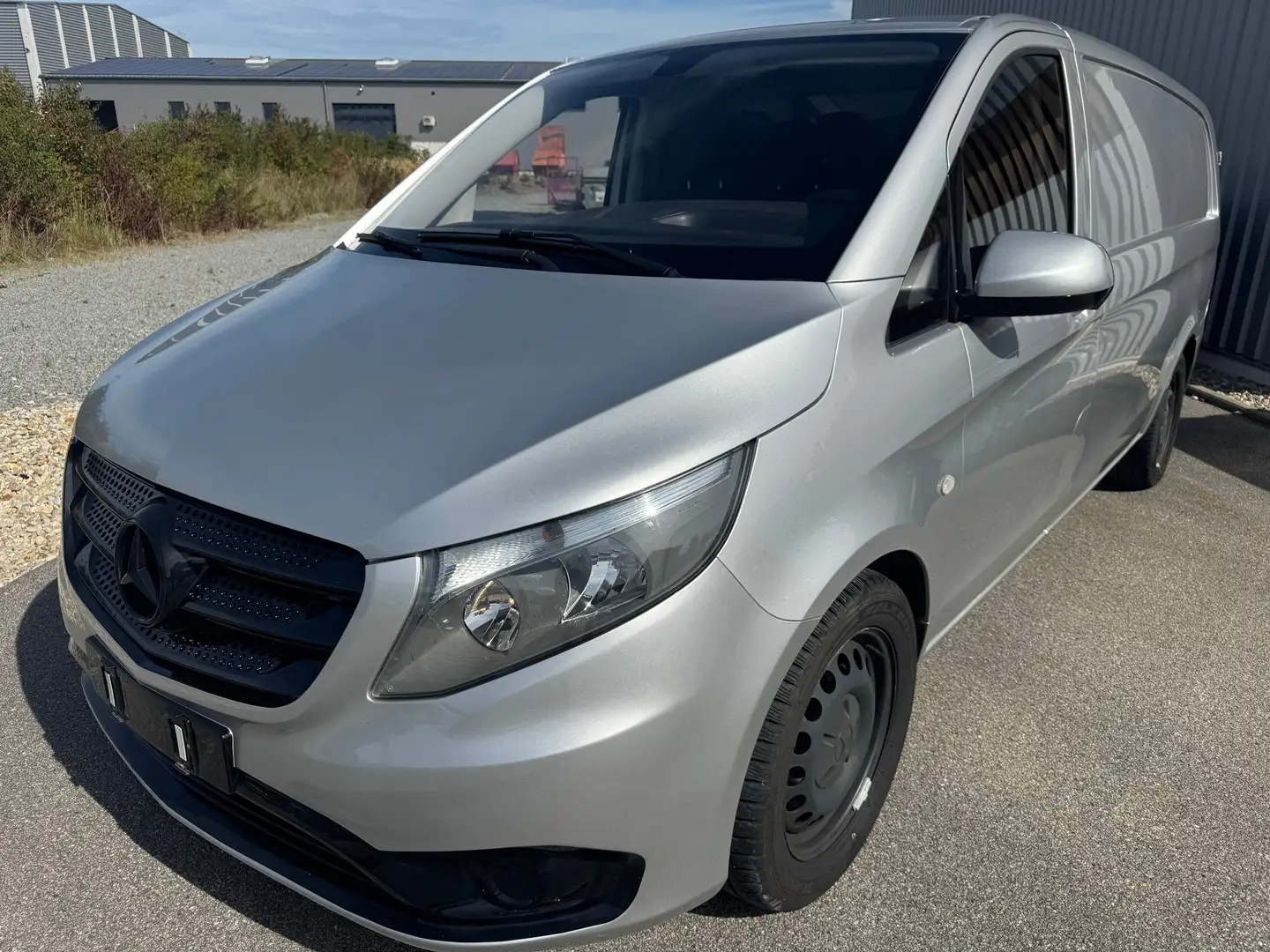 Mercedes-Benz Vito 114/116 CDI, 119 CDI/BT 4x4 extralang *AHK* Silber - 1