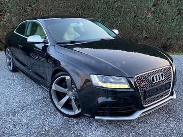 4.2i V8 FSI Quattro
