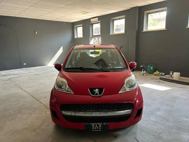 Peugeot 107 view 4