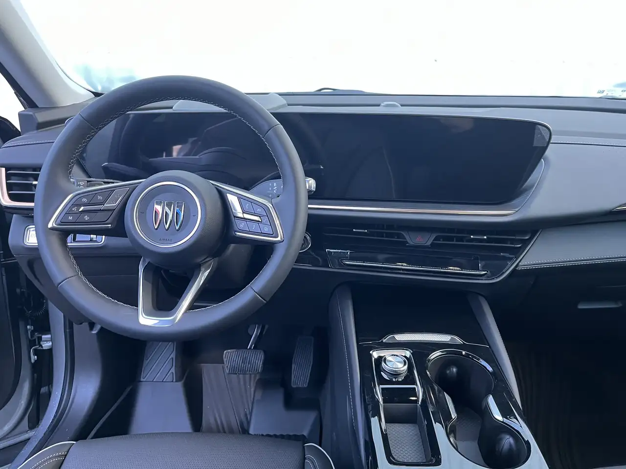 Buick Envision снимка Buick Envision