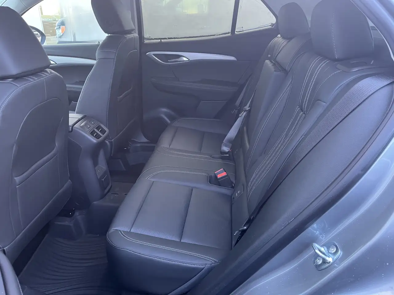 Buick Envision снимка Buick Envision
