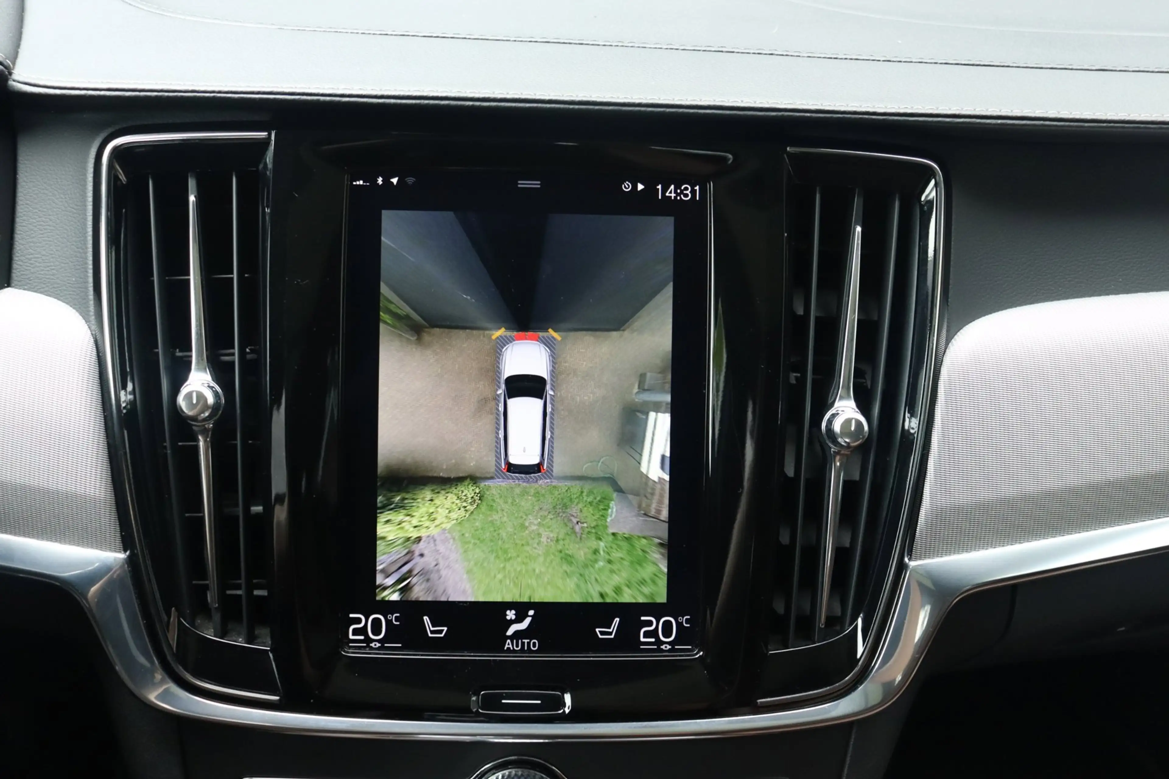 Volvo V90 2.0 T8 AWD Inscription Panorama | B&W | 360 | Lede — photo 17