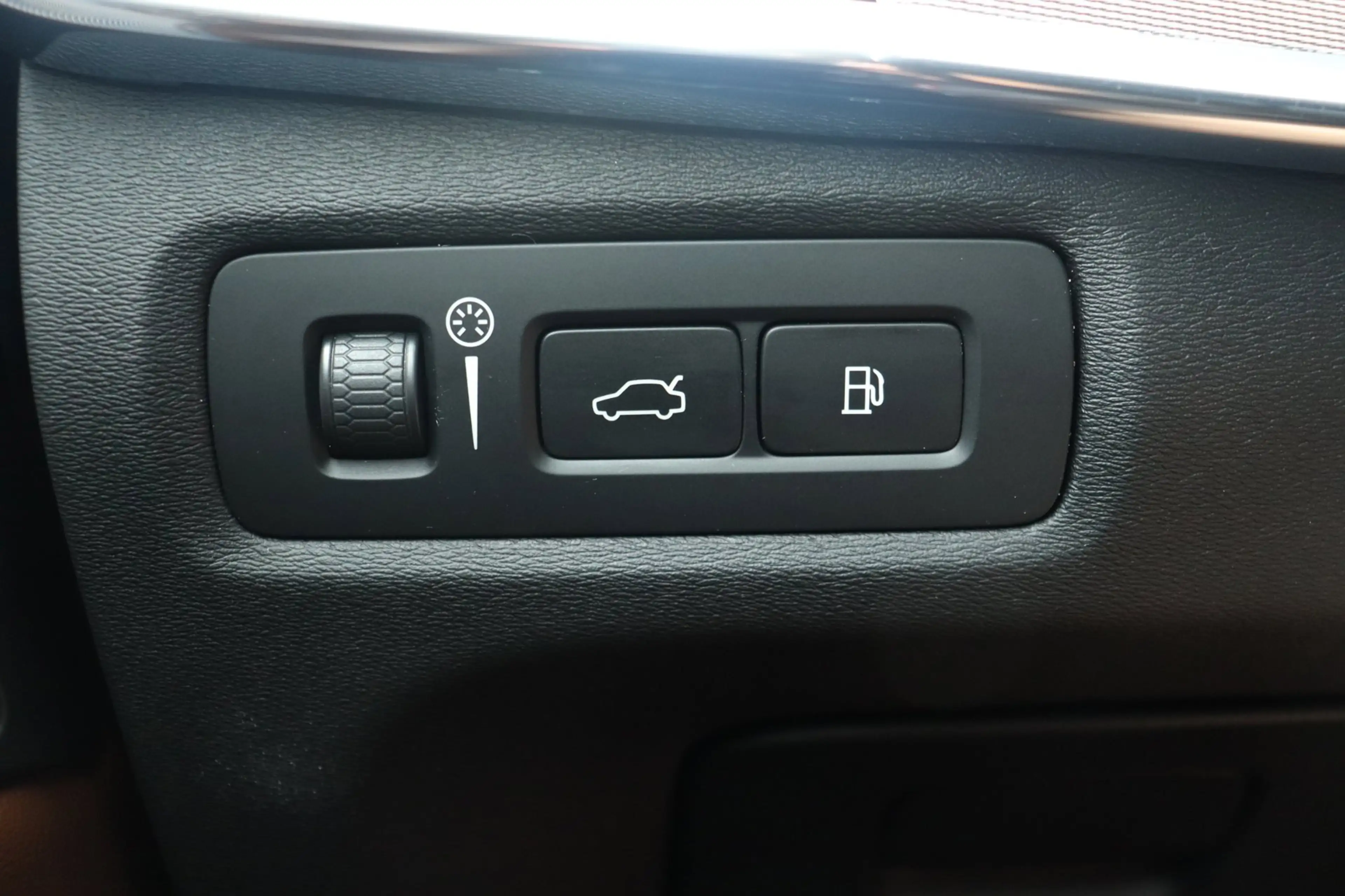 Volvo V90 2.0 T8 AWD Inscription Panorama | B&W | 360 | Lede — photo 25