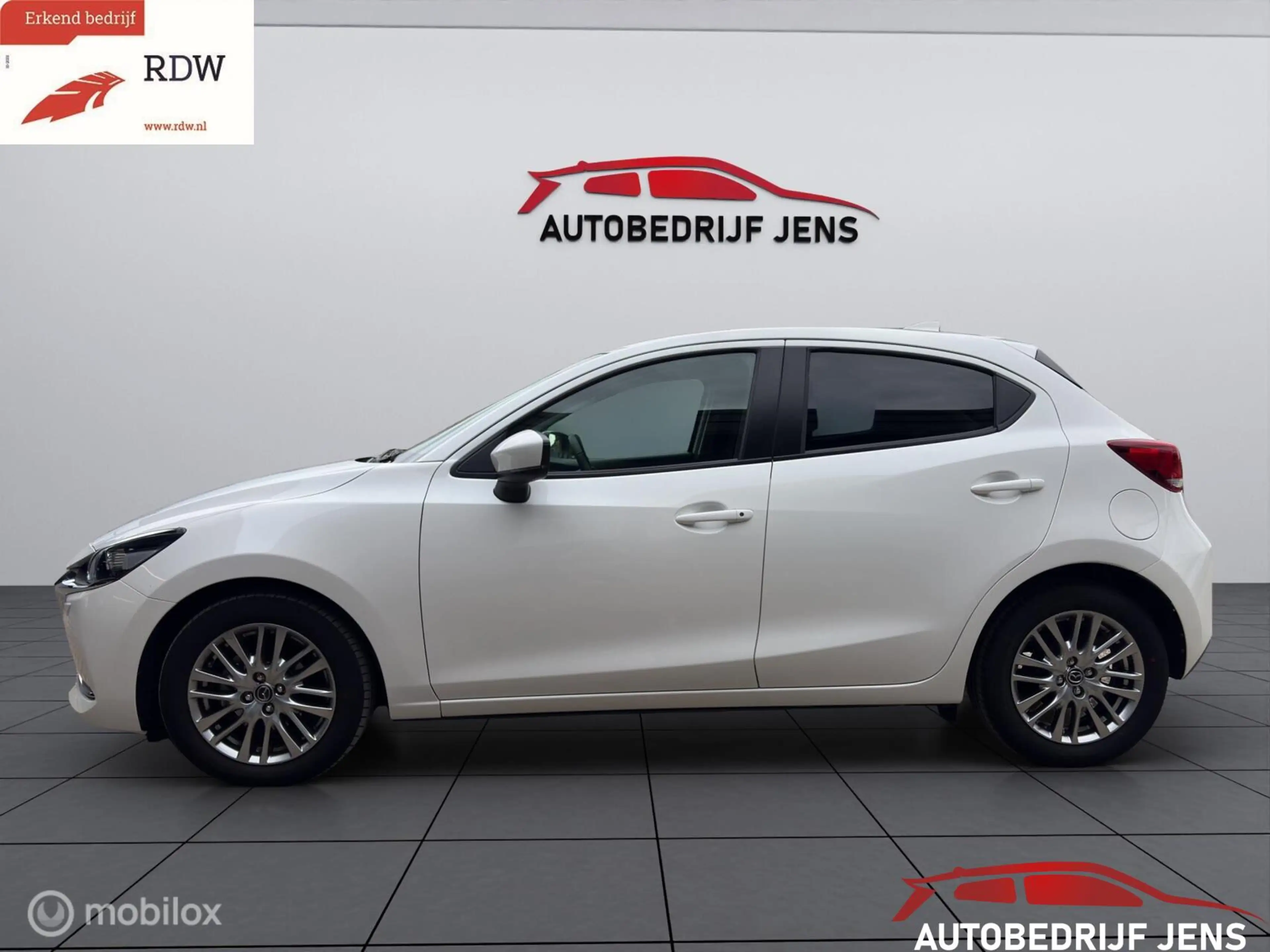 Mazda 2 1.5 Skyactiv-G Luxury|OKINAMI uitvoering — photo 3