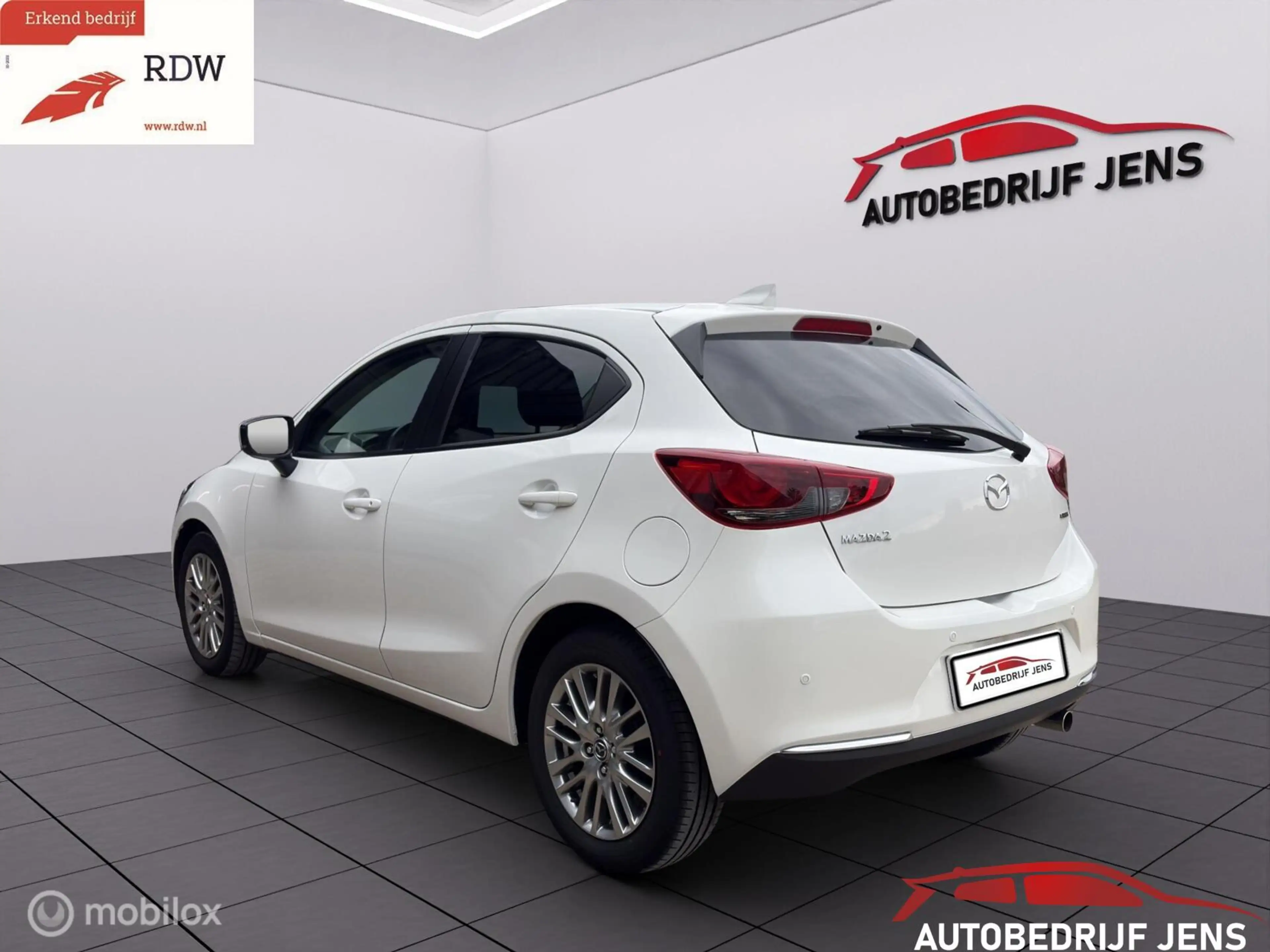 Mazda 2 1.5 Skyactiv-G Luxury|OKINAMI uitvoering — photo 9