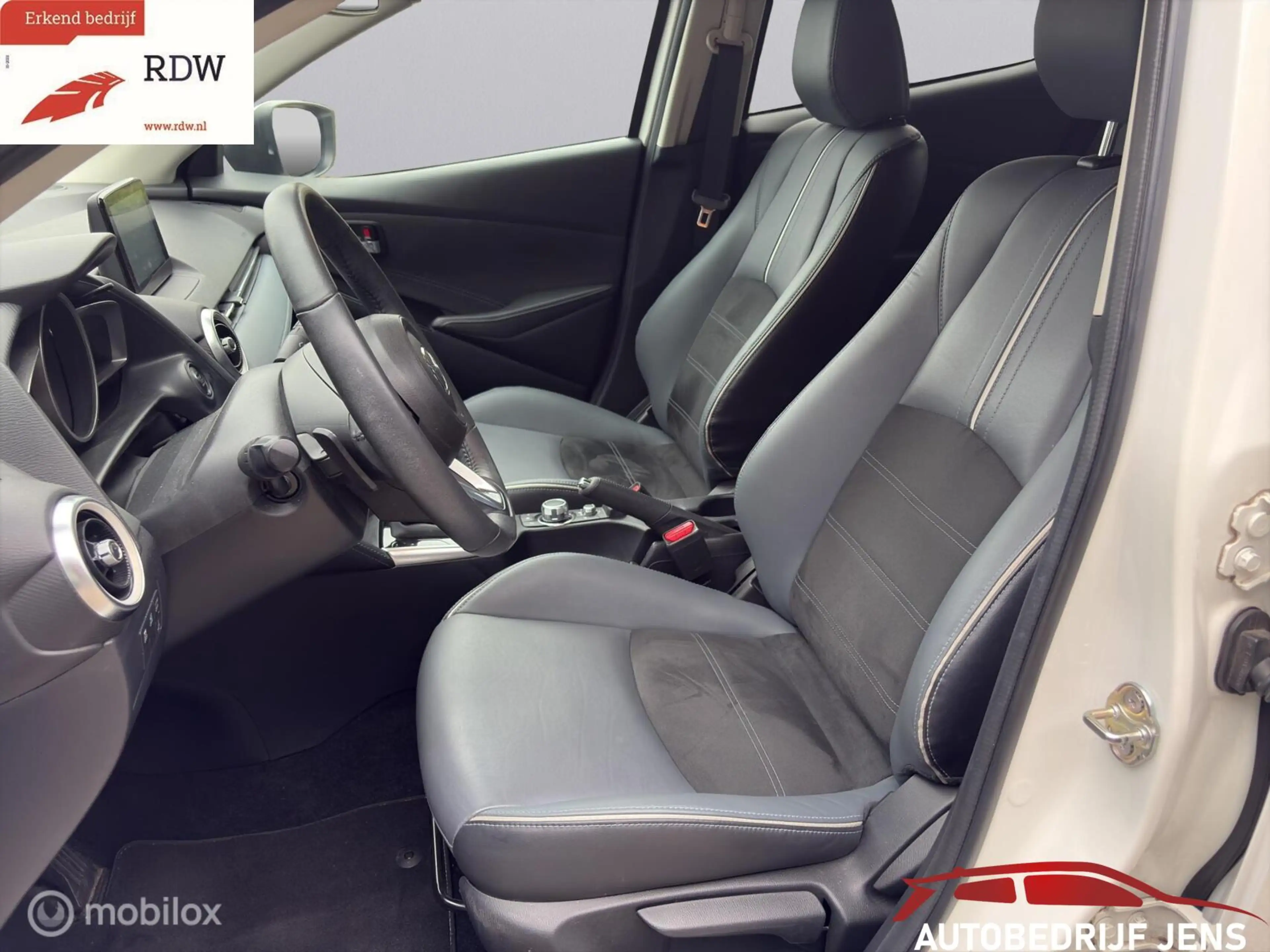 Mazda 2 1.5 Skyactiv-G Luxury|OKINAMI uitvoering — photo 4