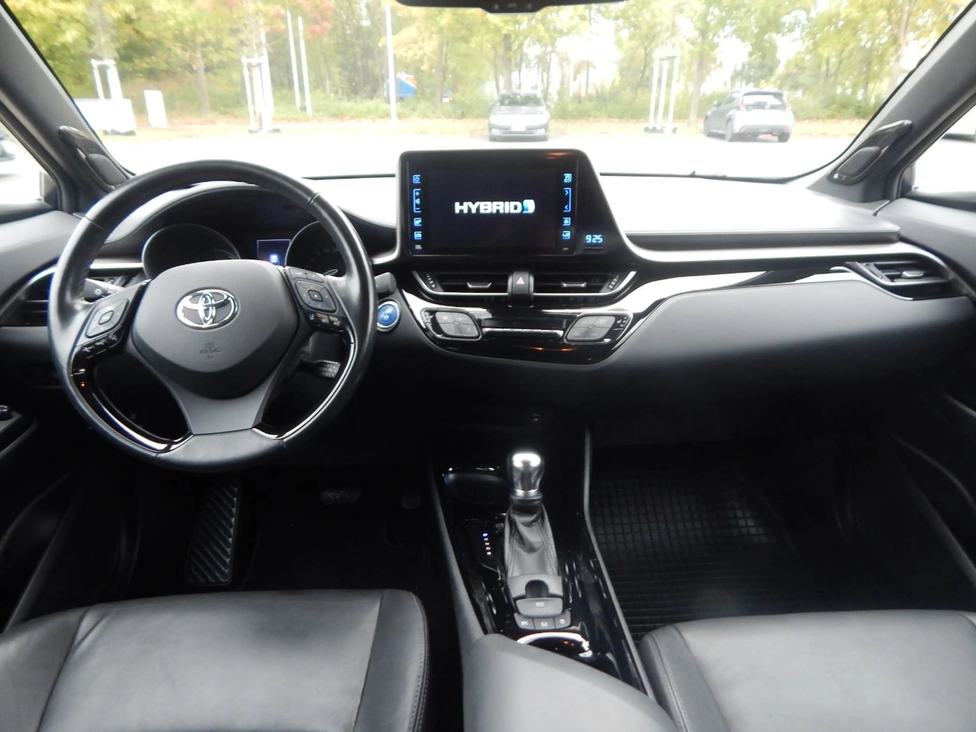Toyota C-HR 1.8 Style Selection ACC+Navi+SHZ+2xKlima+LM — photo 9