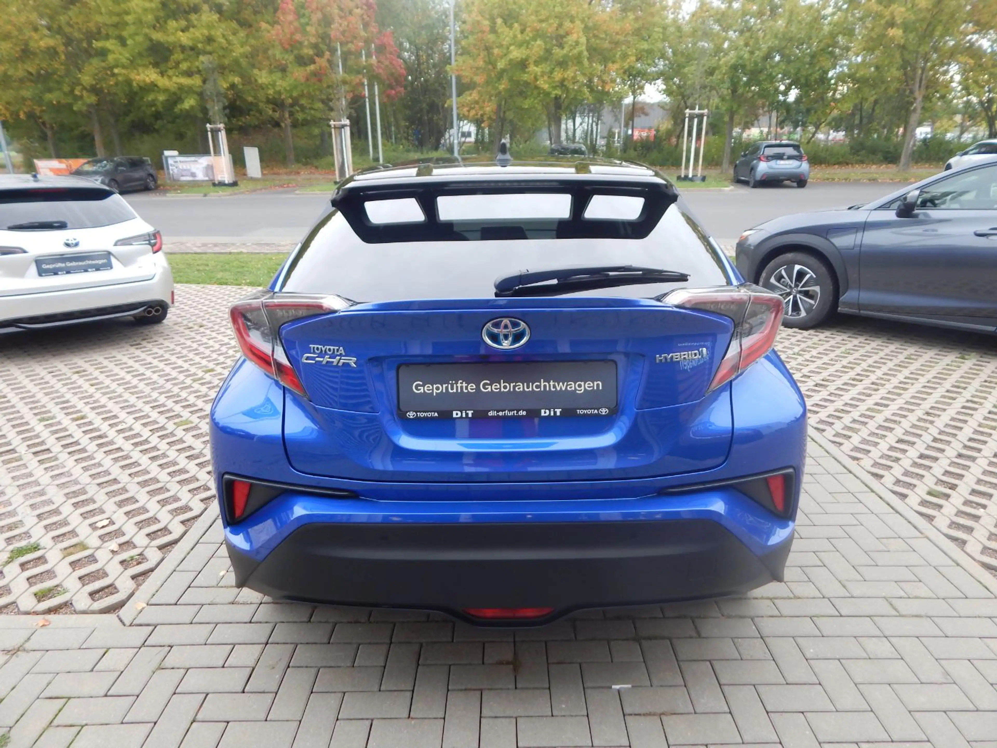 Toyota C-HR 1.8 Style Selection ACC+Navi+SHZ+2xKlima+LM — photo 4