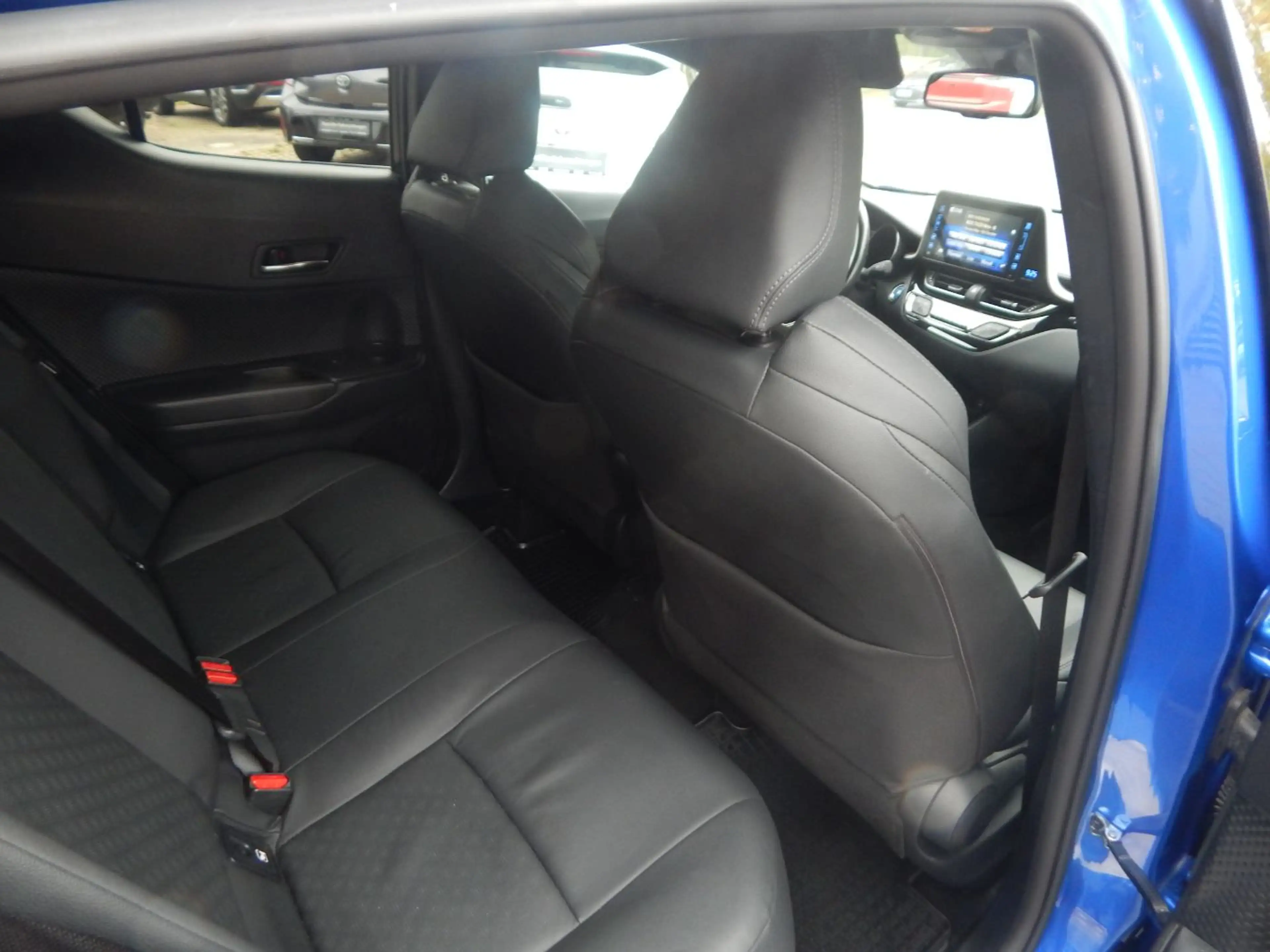 Toyota C-HR 1.8 Style Selection ACC+Navi+SHZ+2xKlima+LM — photo 11