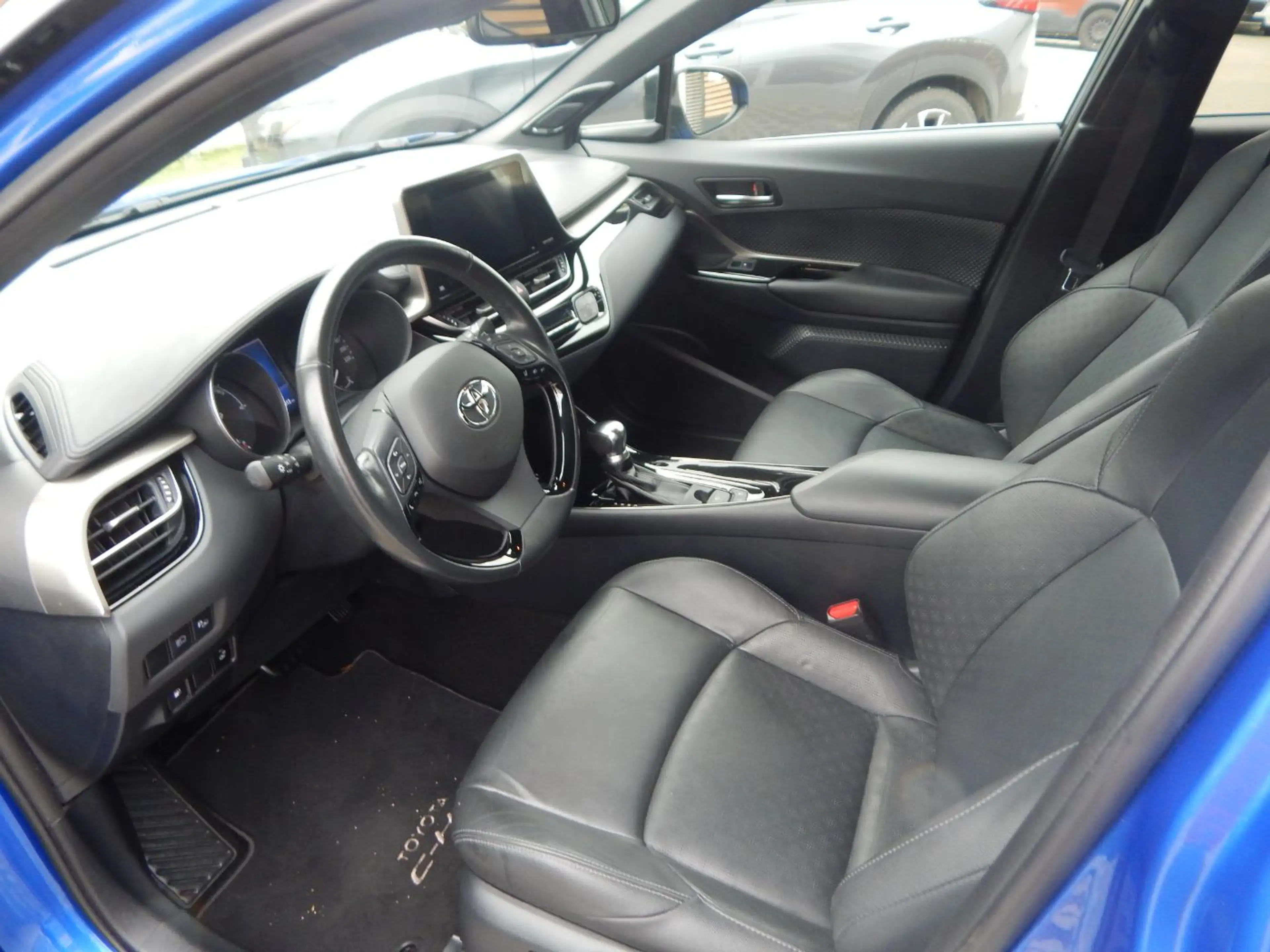 Toyota C-HR 1.8 Style Selection ACC+Navi+SHZ+2xKlima+LM — photo 8