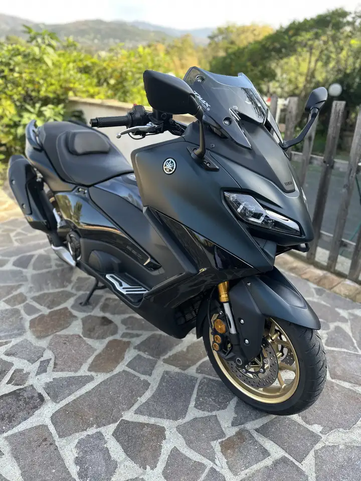 Yamaha Tmax 560