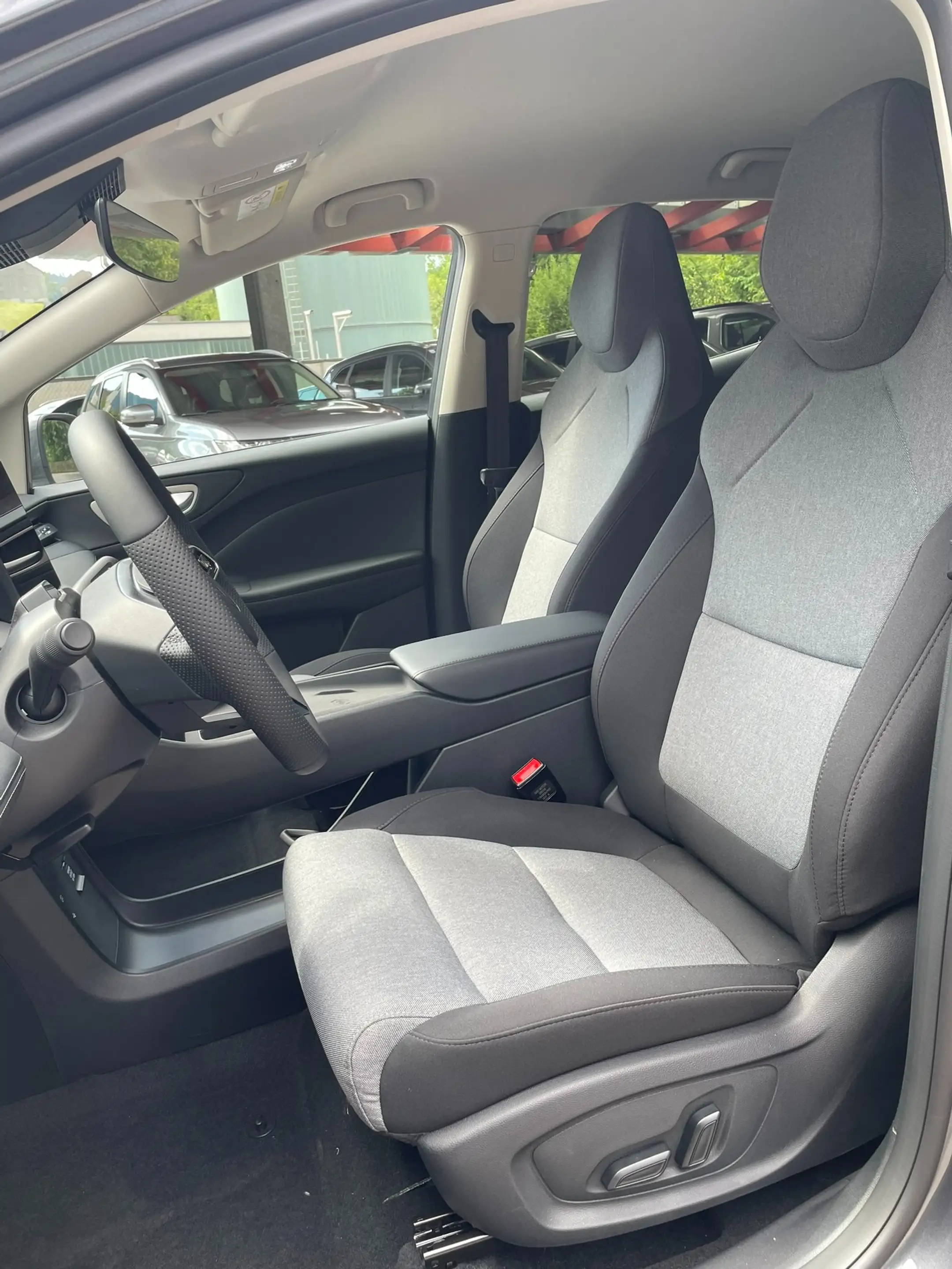 MG MG4 MG4 Urban 54 kWh Luxury — photo 8