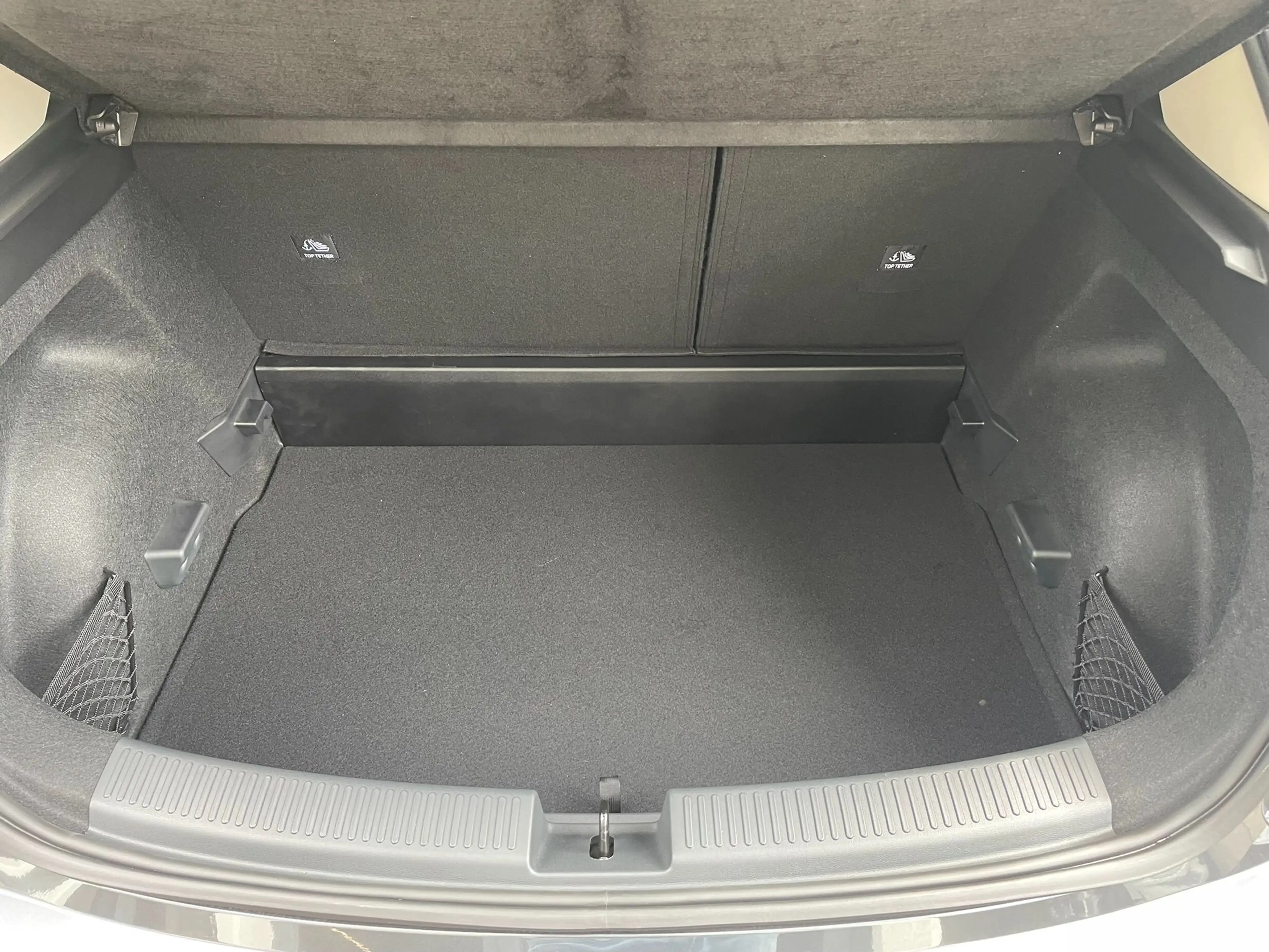 MG MG4 MG4 Urban 54 kWh Luxury — photo 11