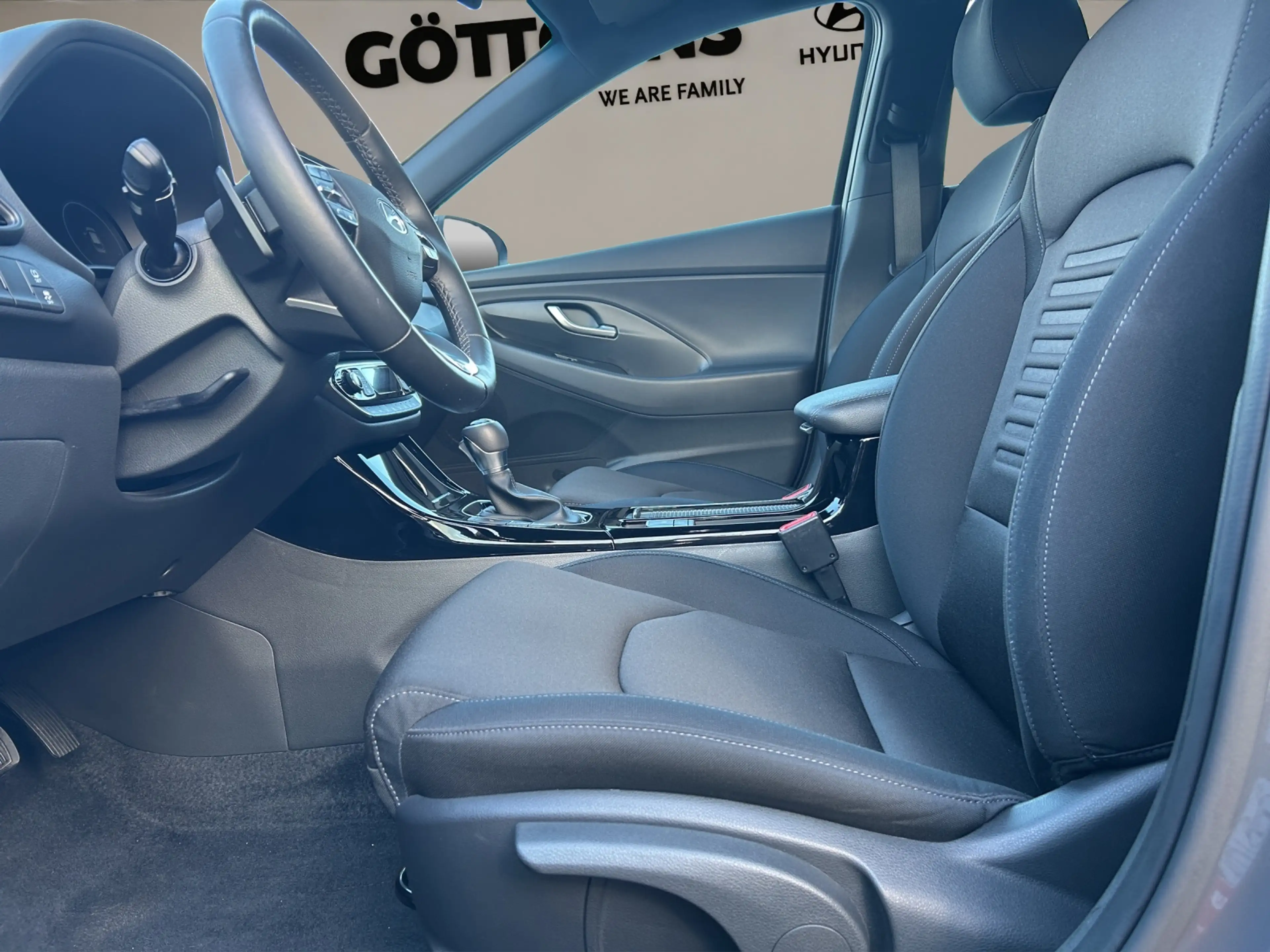 Hyundai i30 1.5 T-GDI 48V 7-DCT Advantage NAVI LED 17LM GJR — photo 7