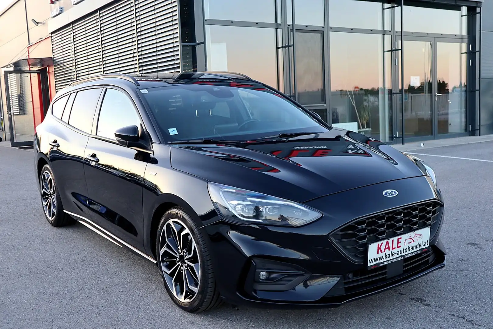 Ford Focus Traveller 1,5 EcoBlue ST-Line Aut.*1.Besitz*LED... Schwarz - 2