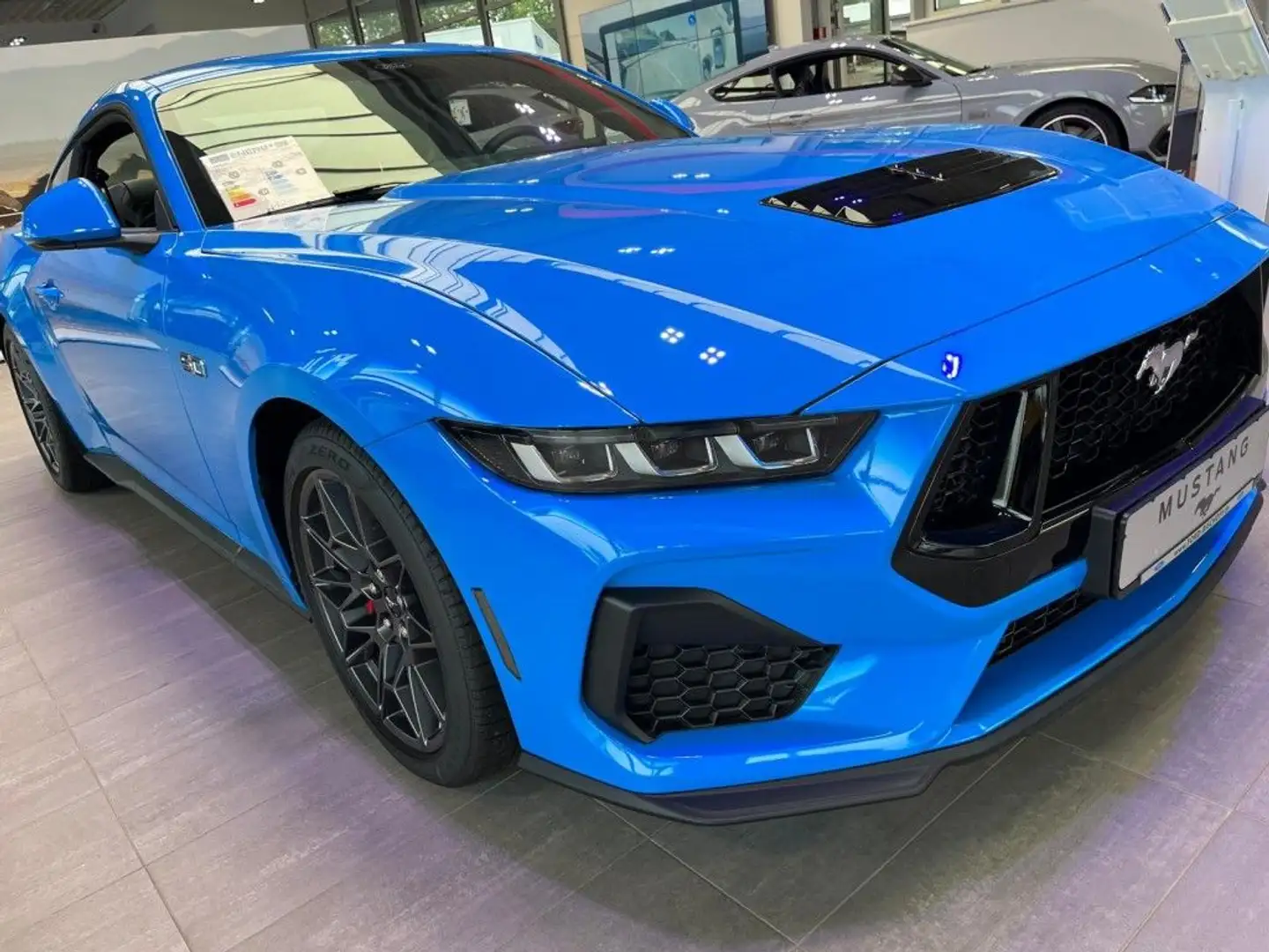 Ford Mustang Fastback 5.0 2024 Ti-VCT V8 Aut. GT (S650) Blau - 2