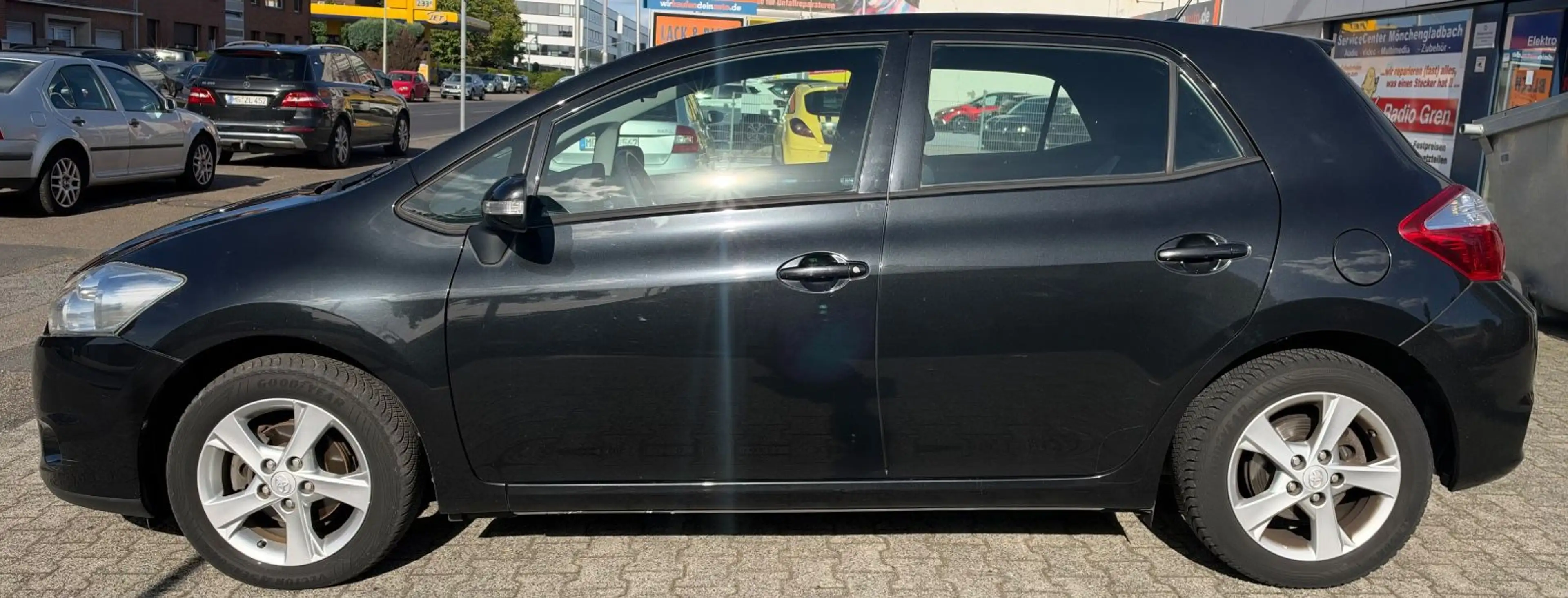 Toyota Auris 1.3 Edition 2. Hand Tüv Neu Sitzheizung — photo 7