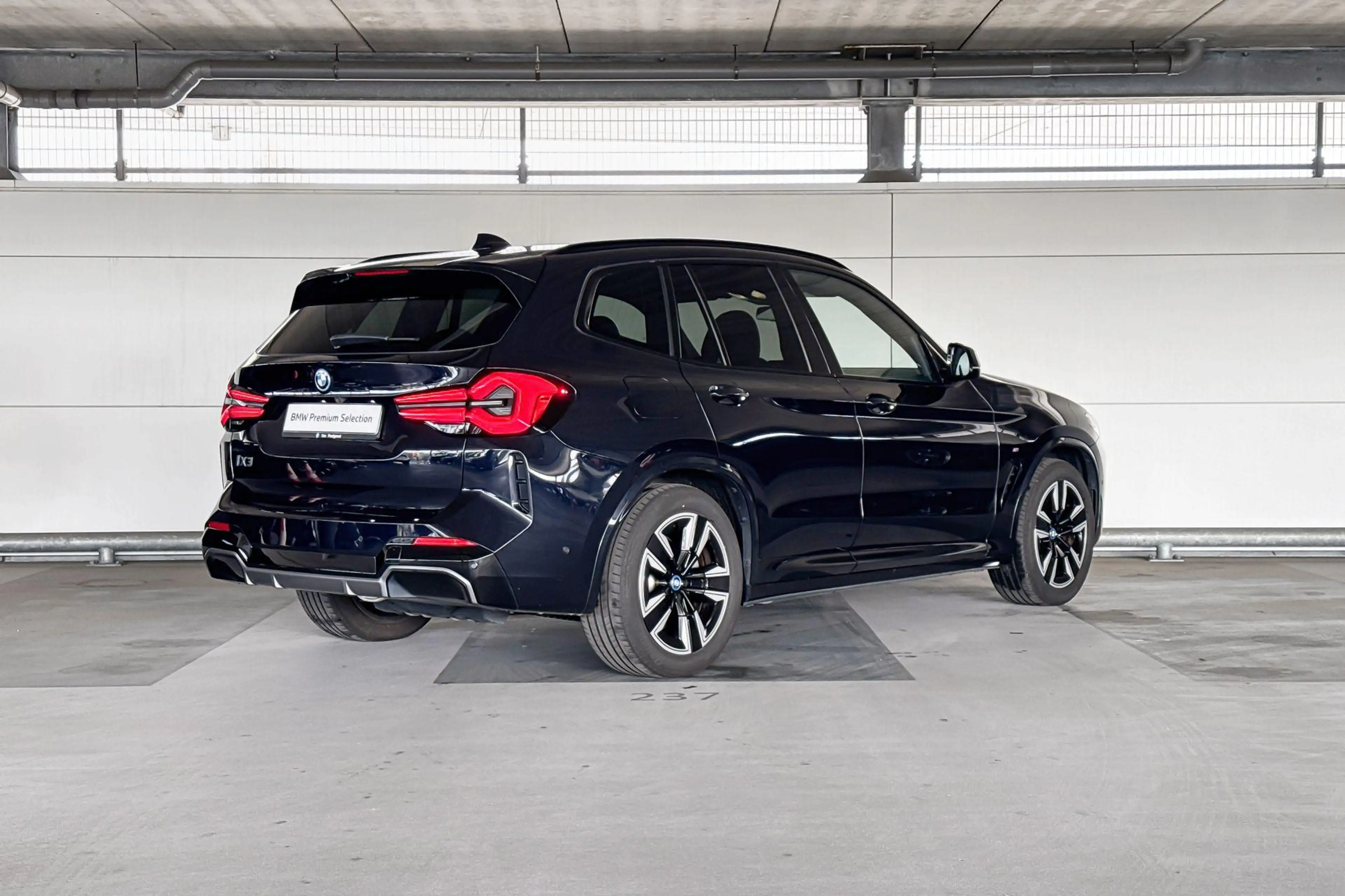 BMW iX3 Executive 80 kWh — photo 6