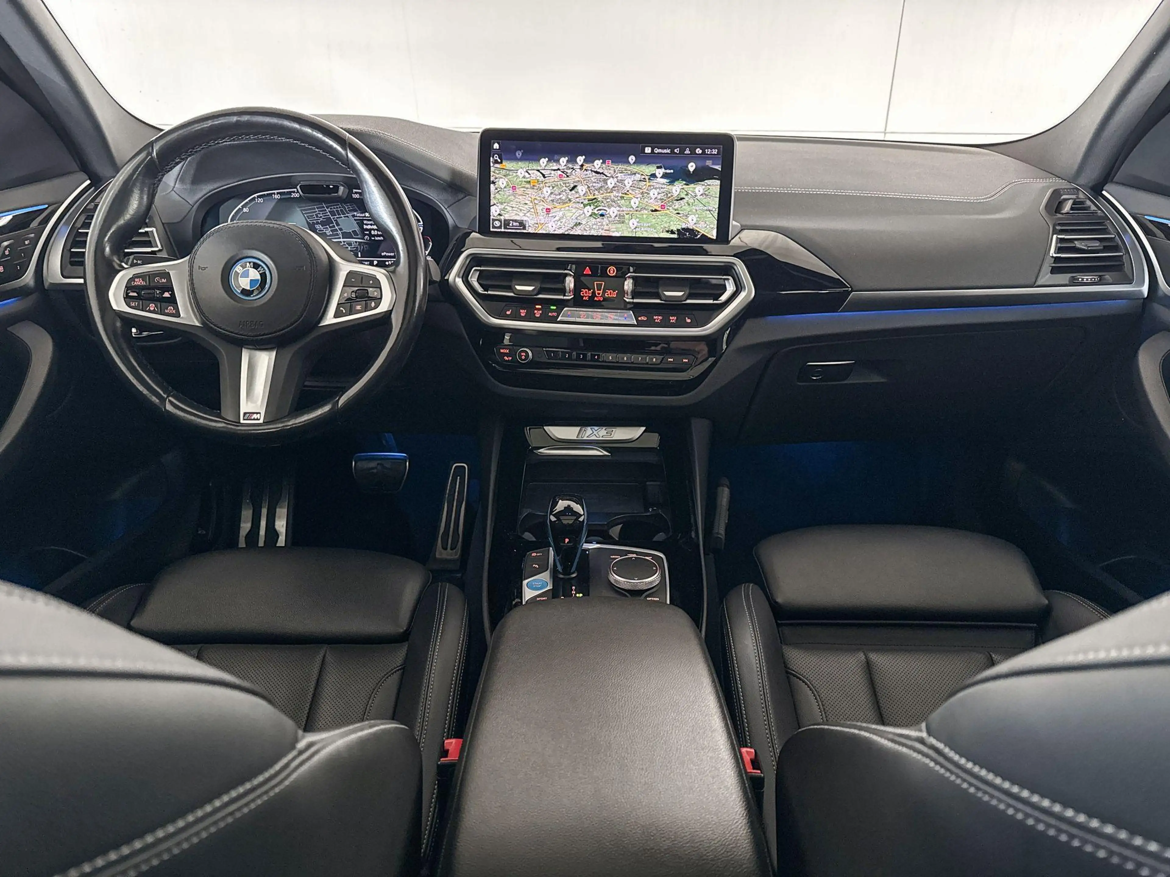 BMW iX3 Executive 80 kWh — photo 12