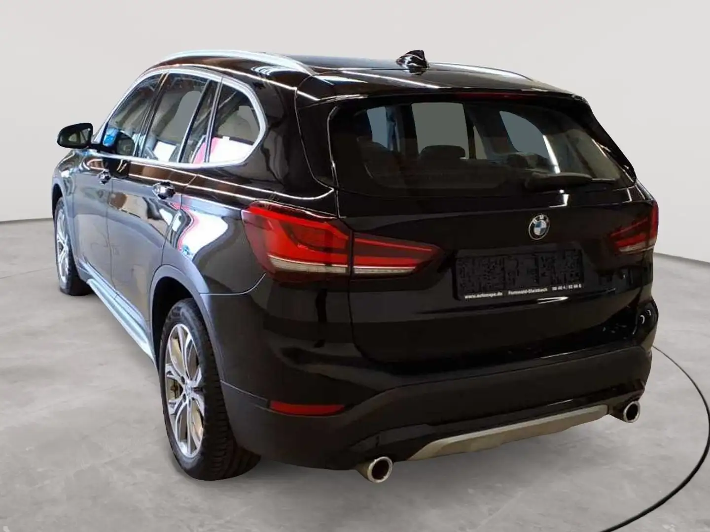 BMW X1 X1 xDrive18d Aut. xLine Navi SHZ LED Noir - 2