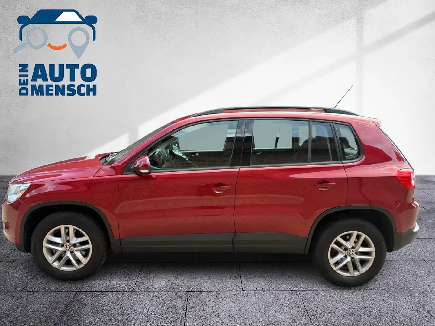 Volkswagen Tiguan 4Motion AHK 2.0 TD Trend & Fun Rood - 2