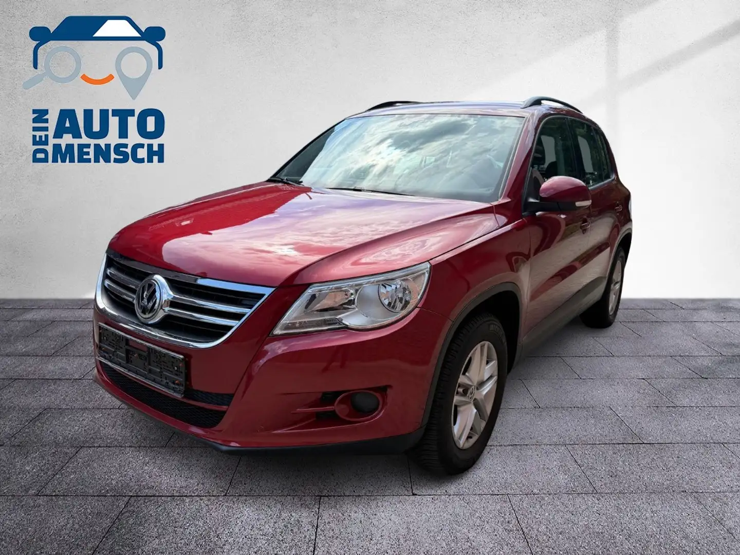 Volkswagen Tiguan 4Motion AHK 2.0 TD Trend & Fun Rood - 1
